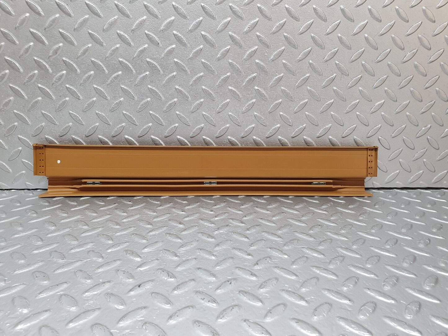 41416 Mercedes-Benz W124 200E Rear Left Door Sill Trim Palomino
