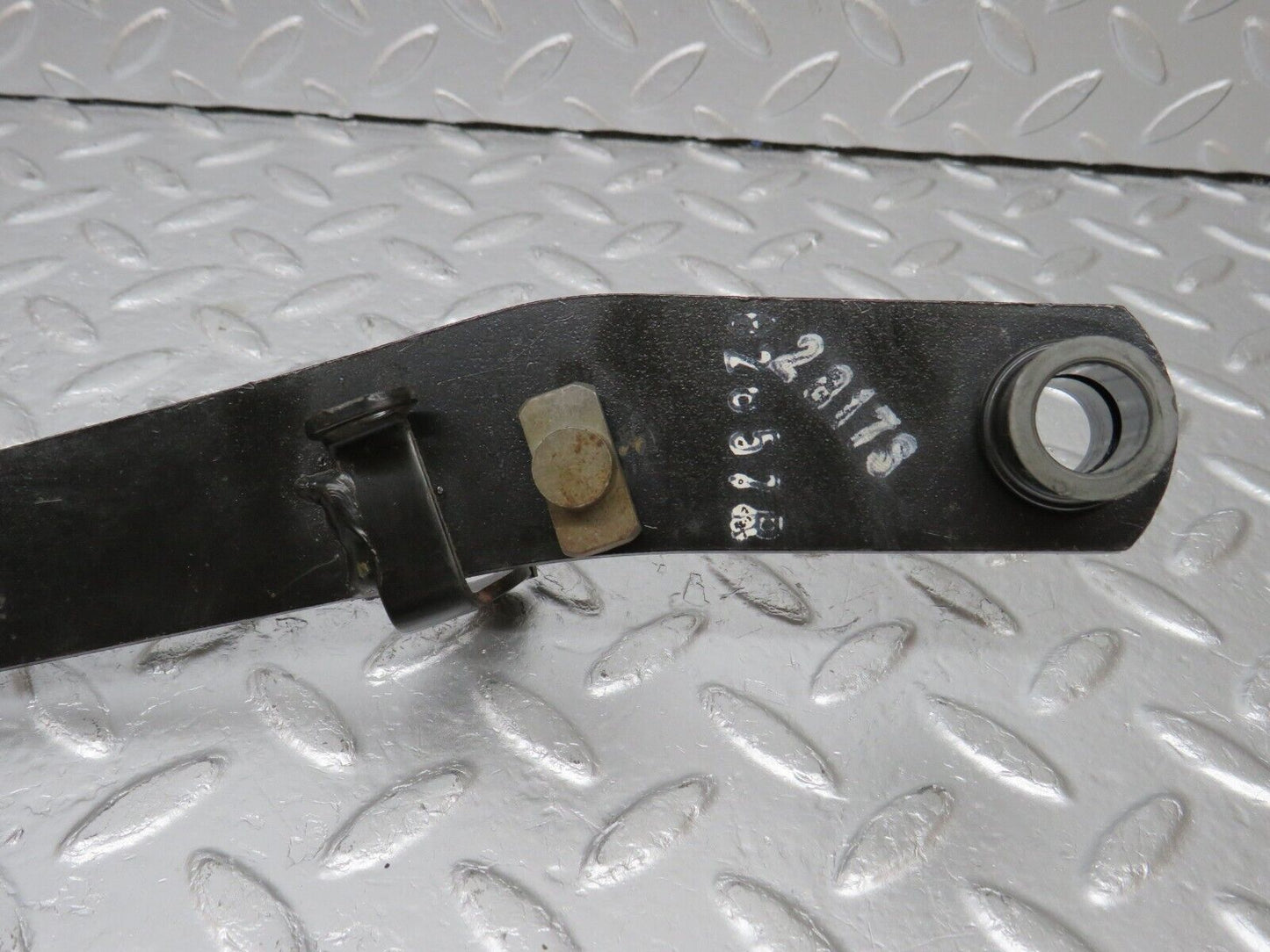 34096 Mercedes-Benz W124 260E Brake Pedal With Rubber 1232910082