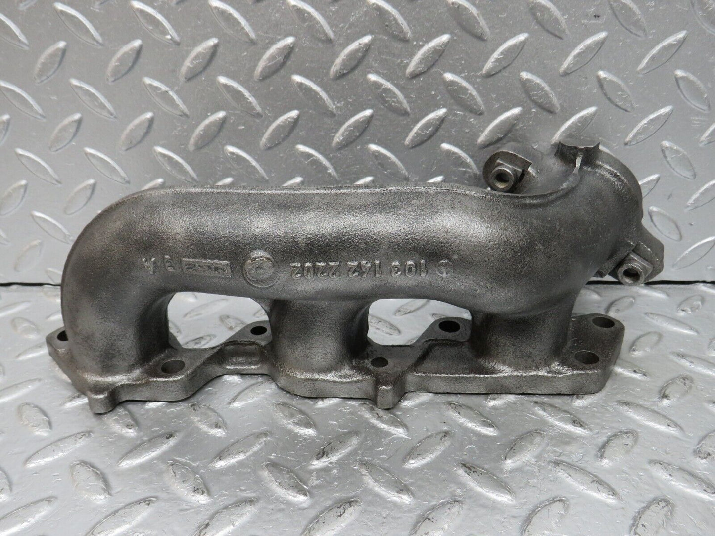 33101 Mercedes-Benz R129 300SL Exhaust Manifold Cylinder 4-6 1031422202