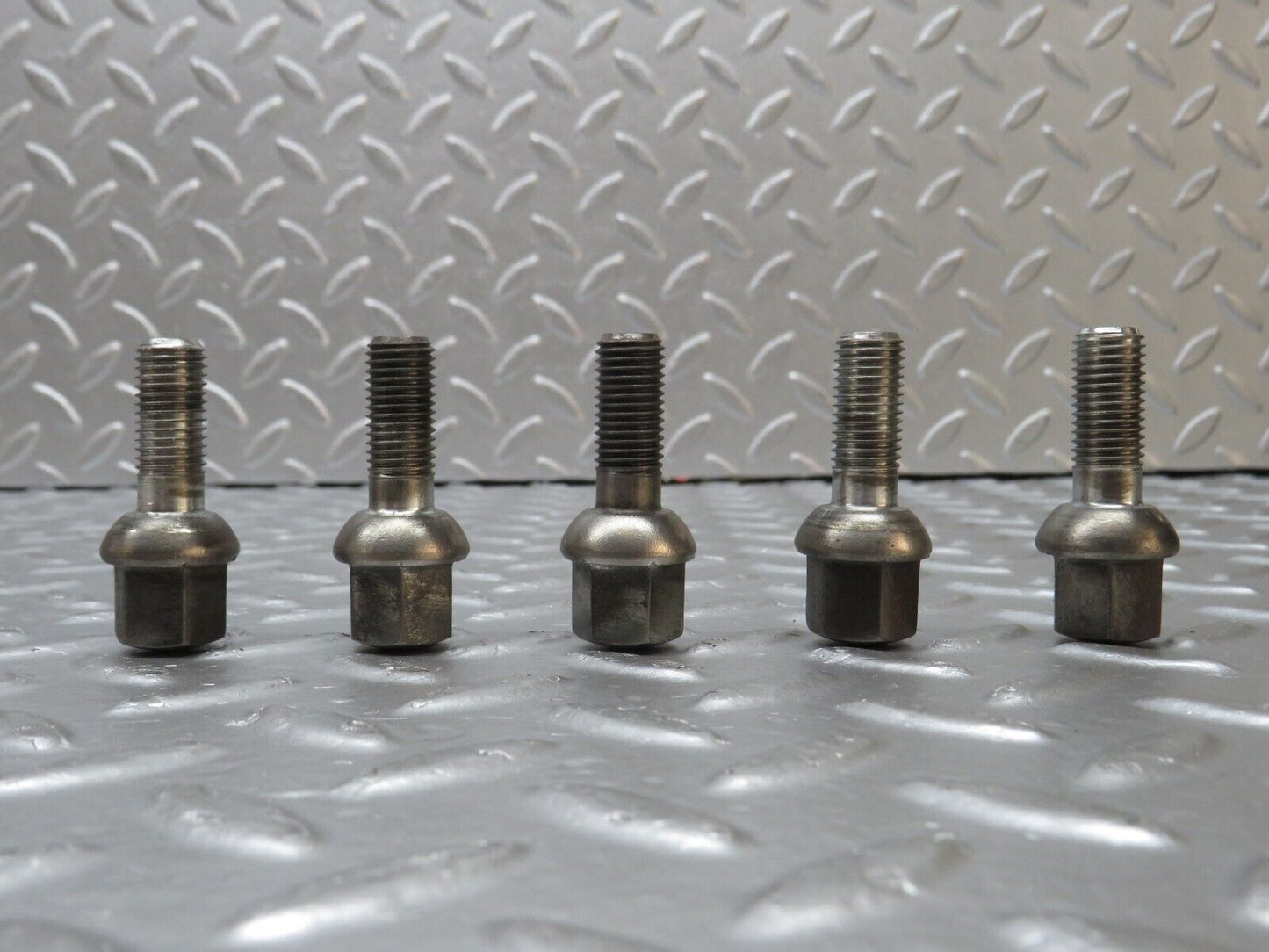 32231 Mercedes-Benz 5x Alloy Wheel Lug Bolt M12x1.5