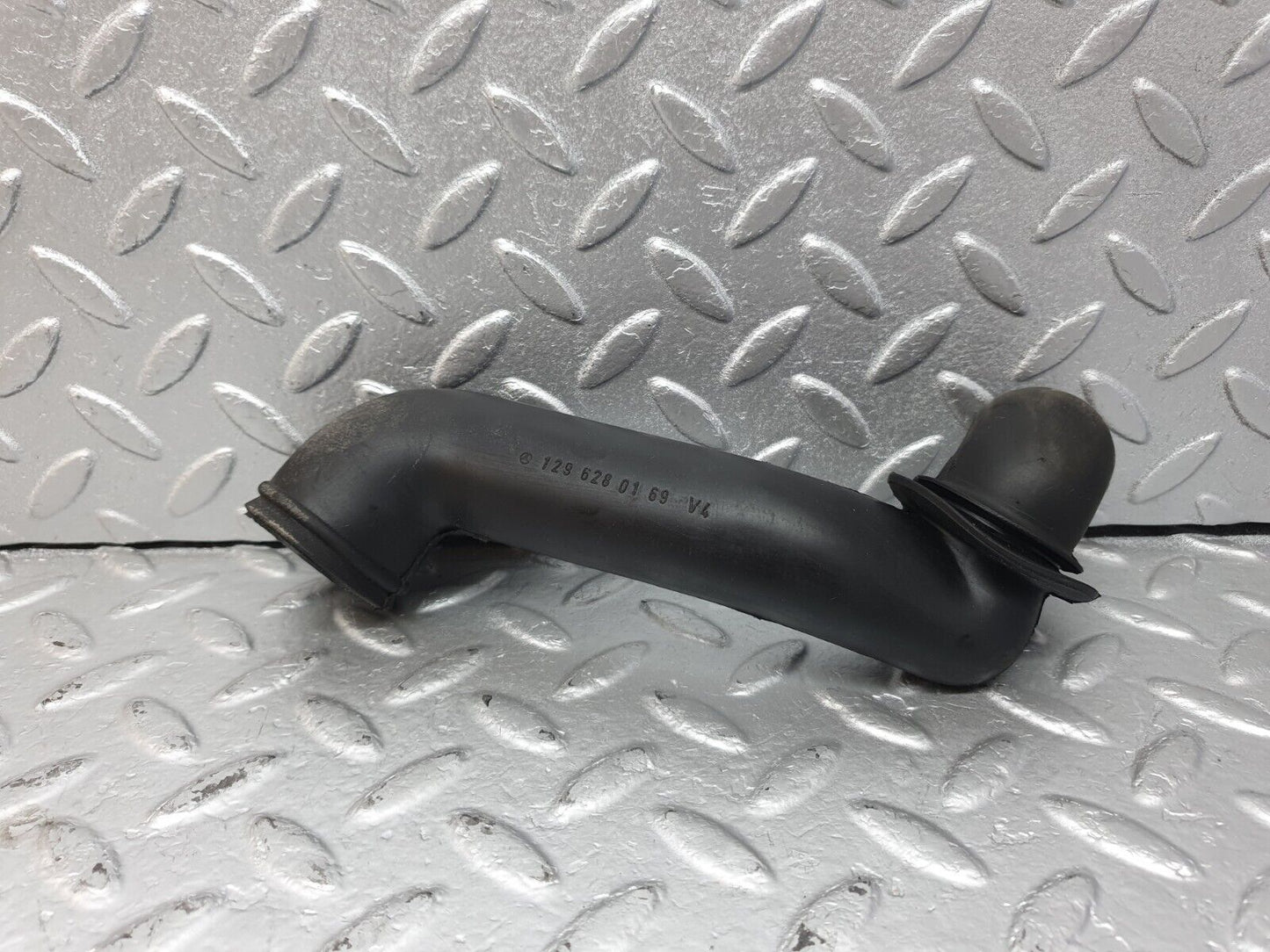 42521 Mercedes-Benz R129 320SL Coupe Heater Drain Pipe 1296280169
