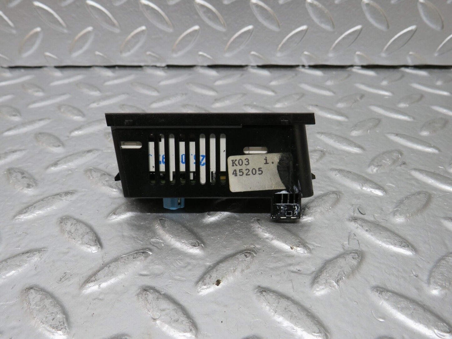 24946 Mercedes-Benz W140 S320 Parking Sensor Display Light 0005427923