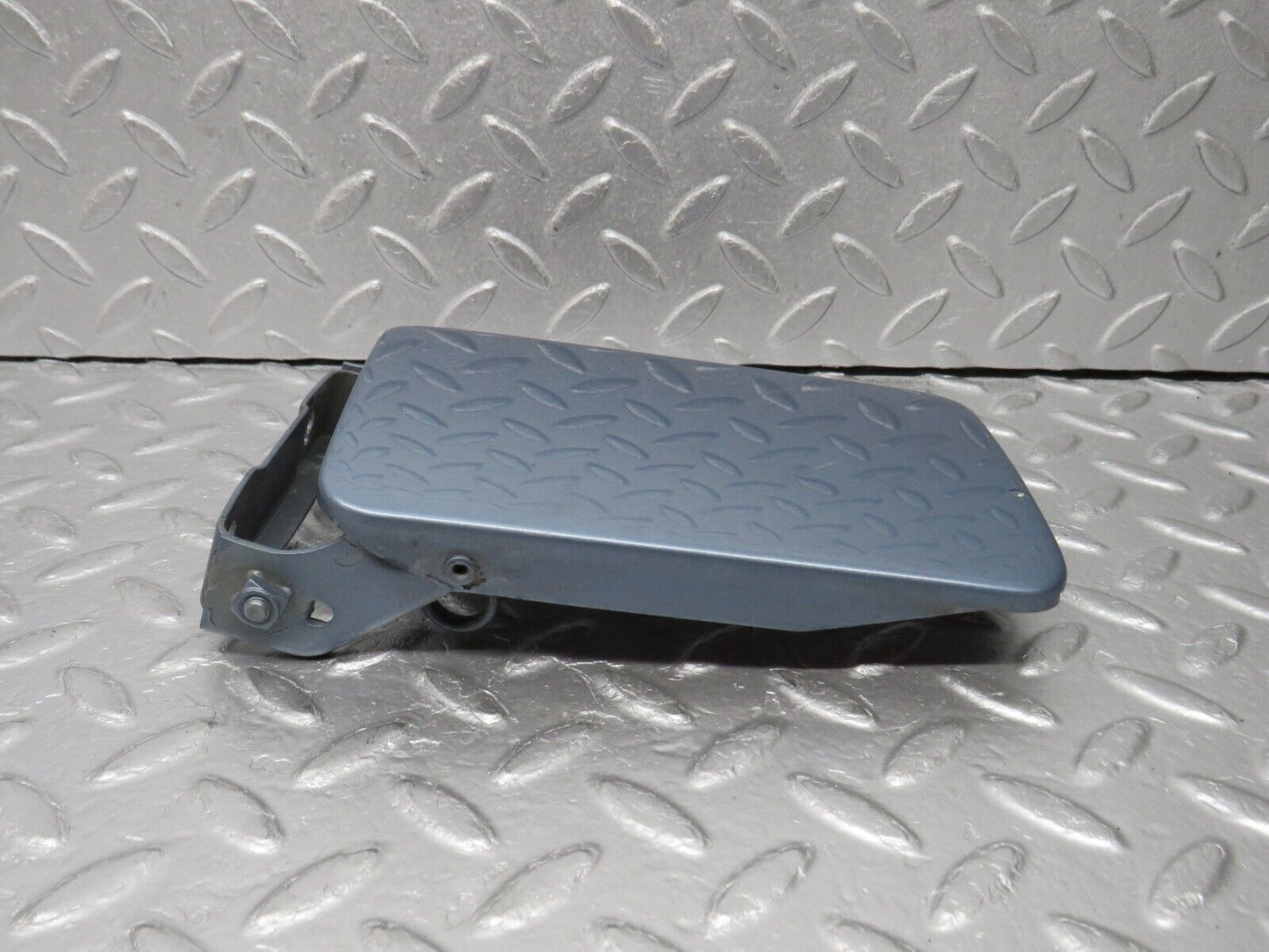 39090 Mercedes-Benz R107 500SL Coupe Fuel Tank Flap Cap