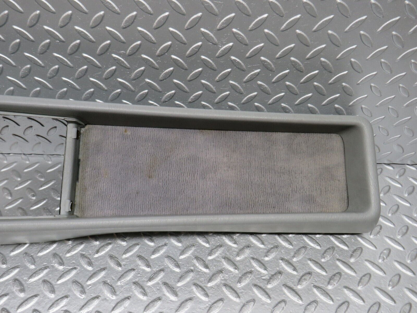 30357 Mercedes-Benz W124 230E Centre Console Grey