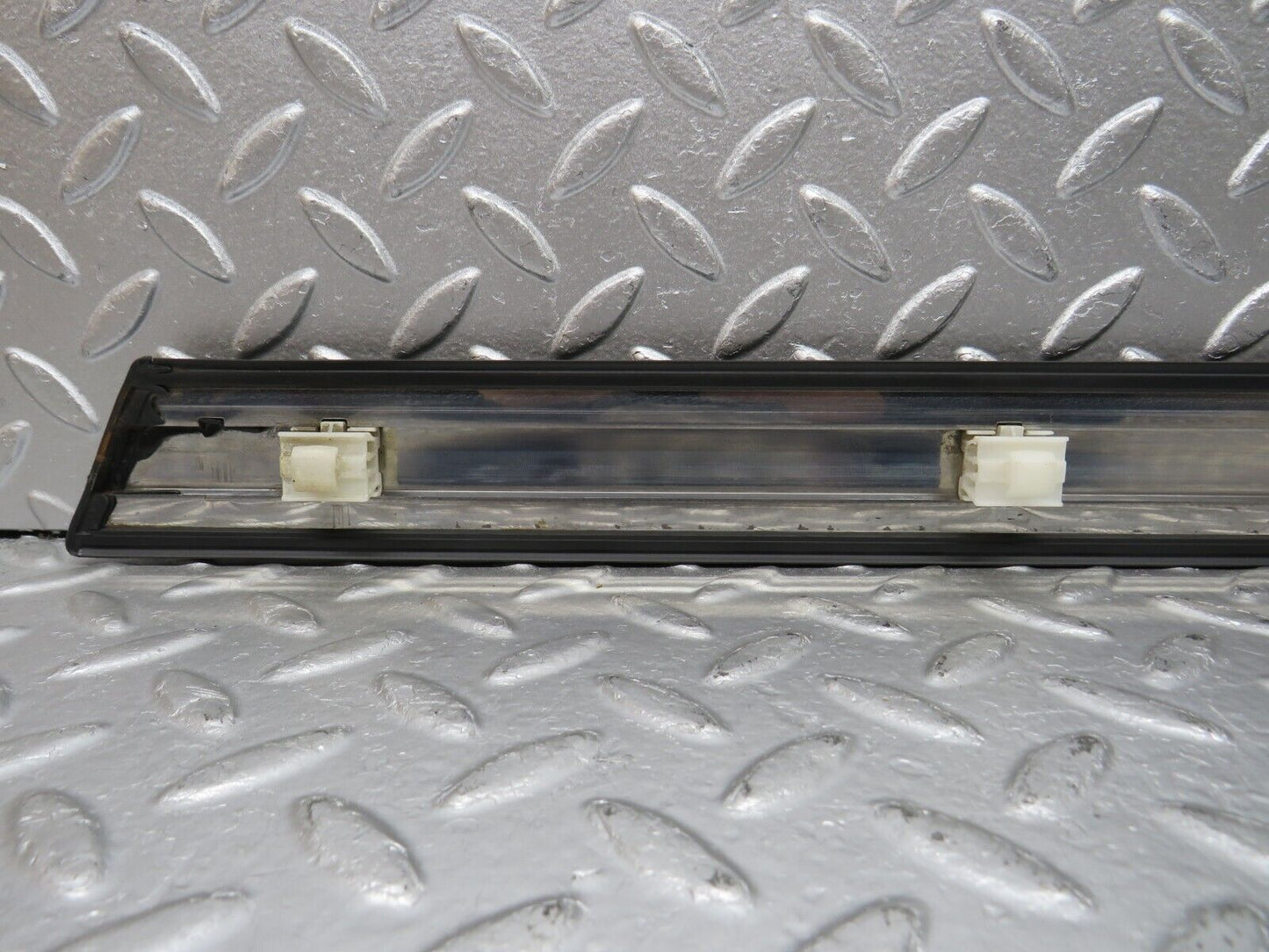 33957 Mercedes-Benz W124 260E Rear Right Door Centre Moulding Trim