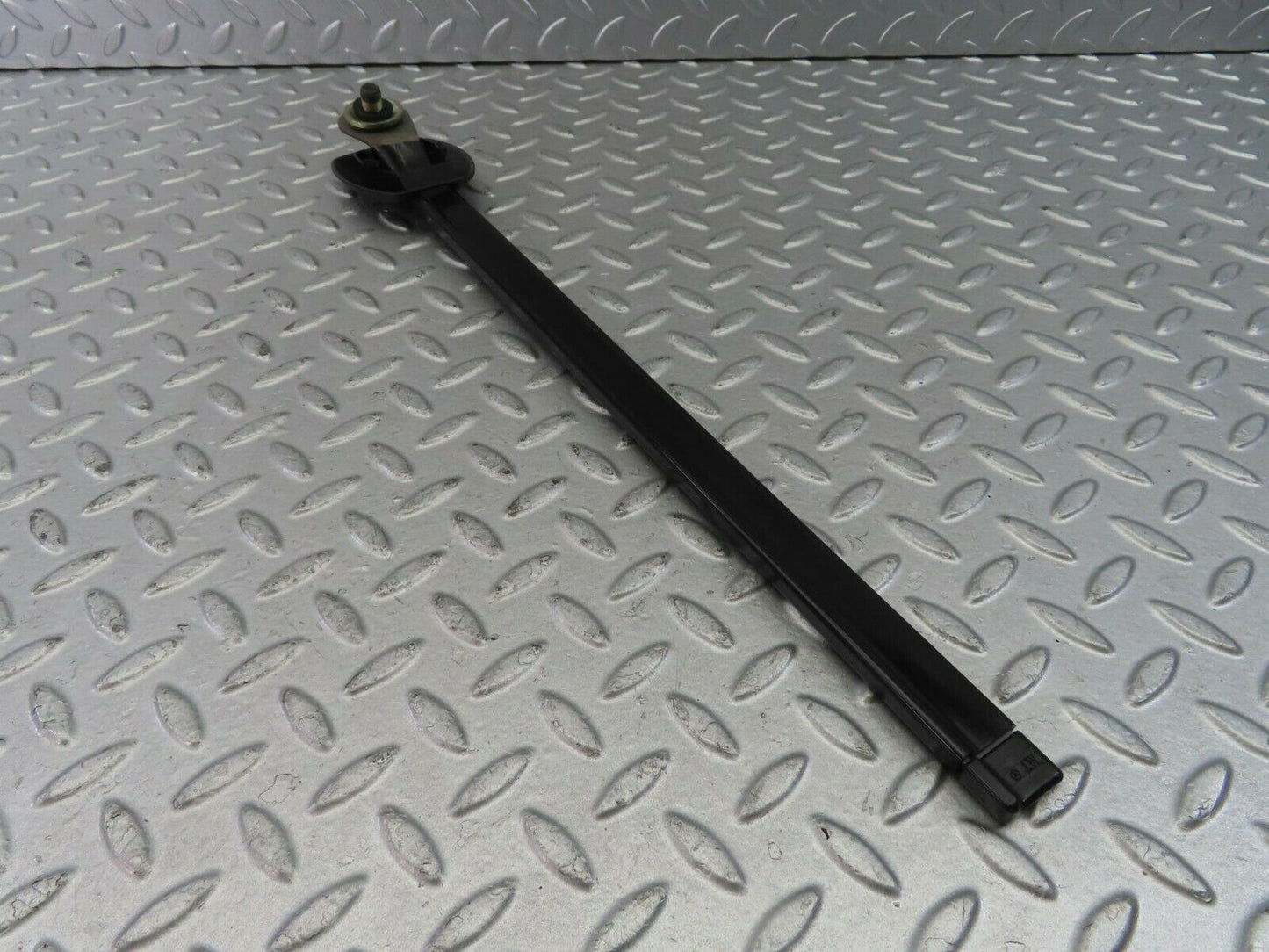 10369 Mercedes-Benz W201 190E Right Seat Belt Runner With Cover