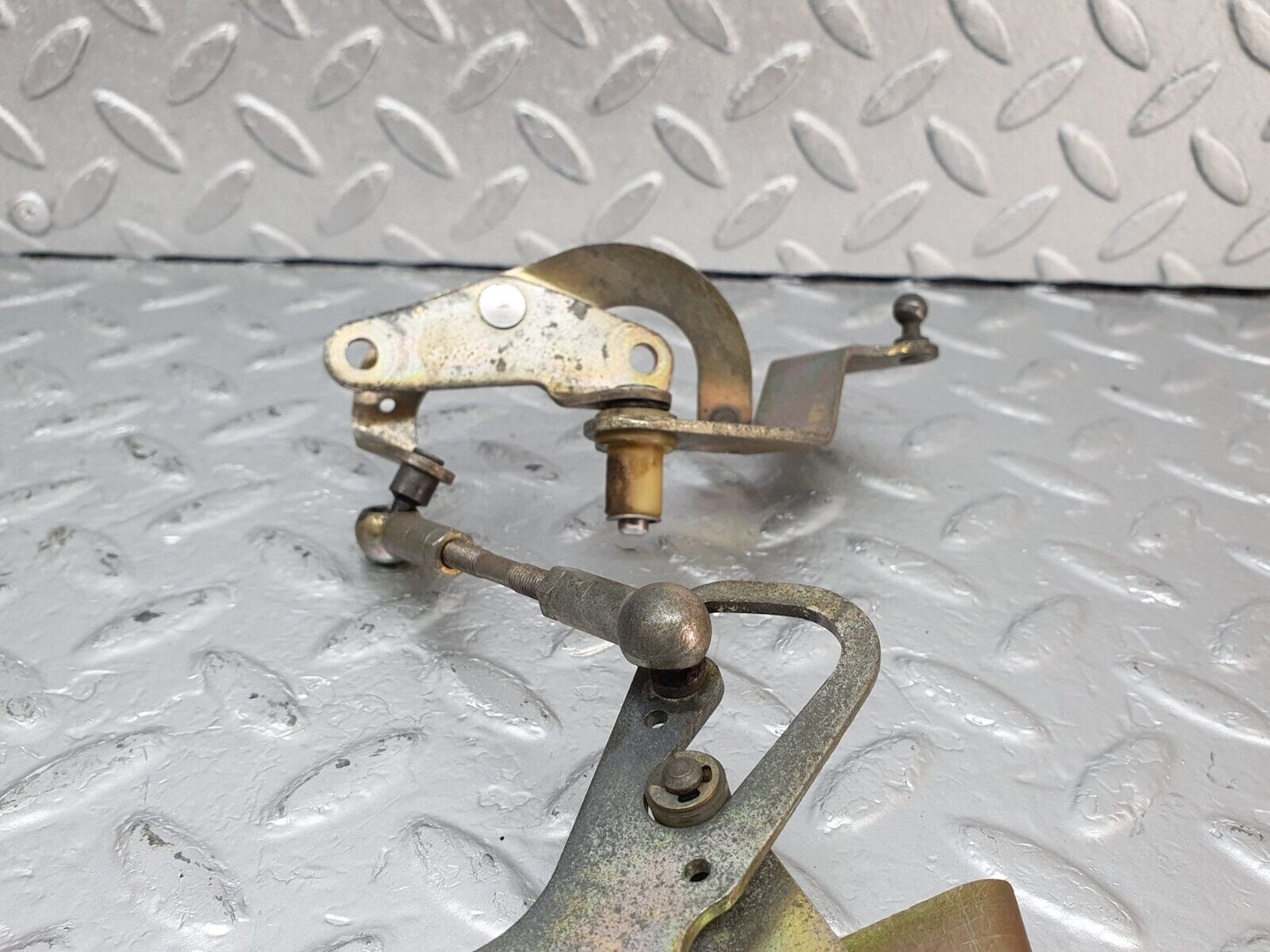 44037 Mercedes-Benz C123 230CE Coupe Throttle Linkage