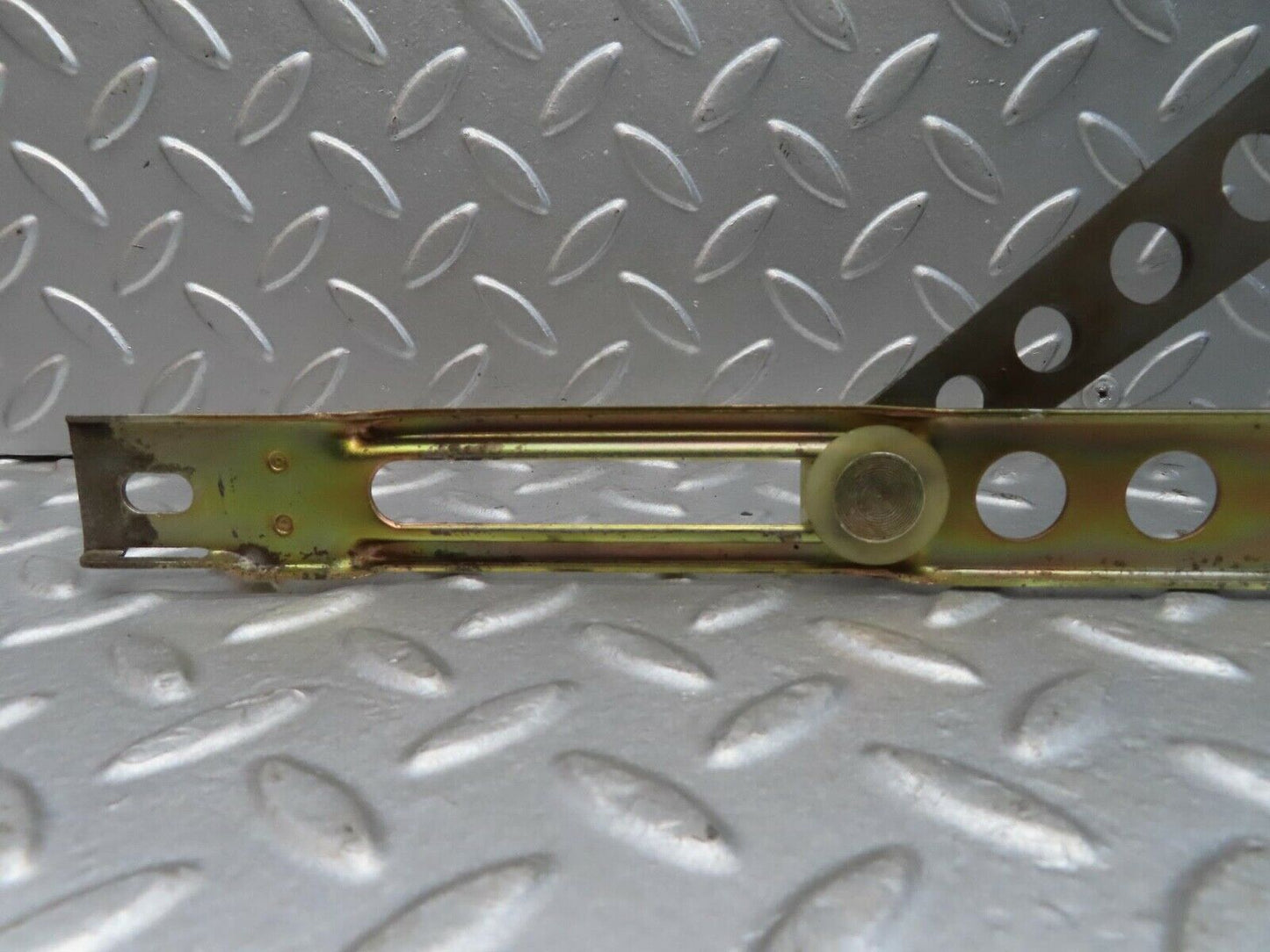 13649 Mercedes-Benz W123 200 Front Right Manual Window Regulator