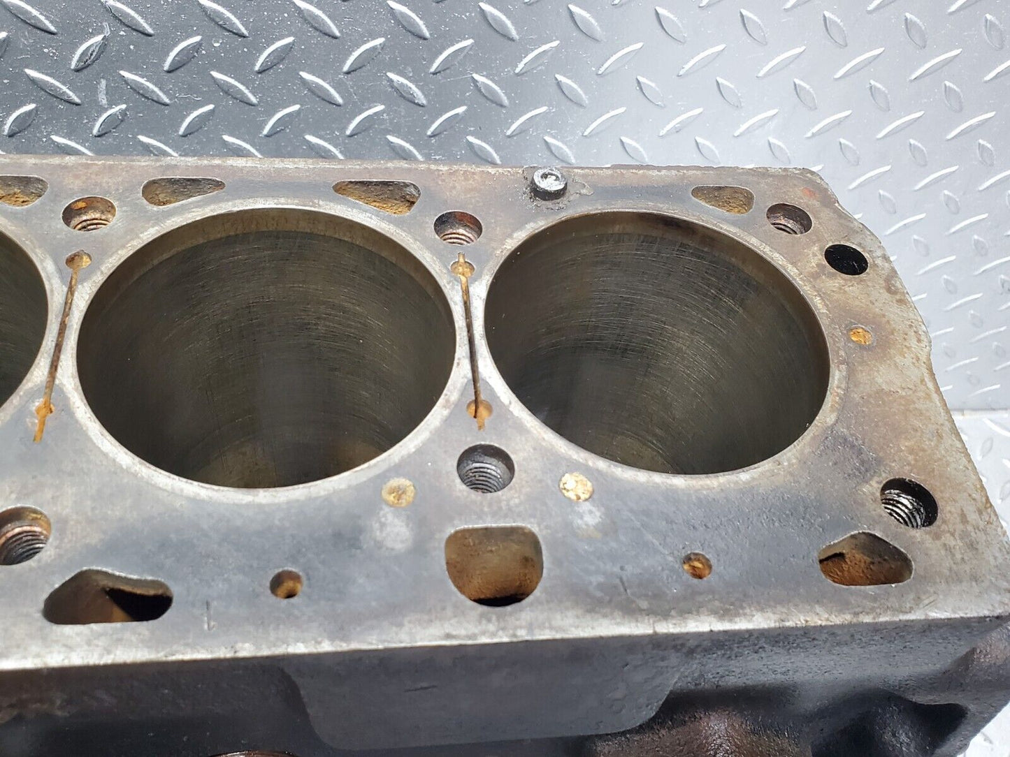 44551 Mercedes-Benz W123 280E Engine Block M110.988