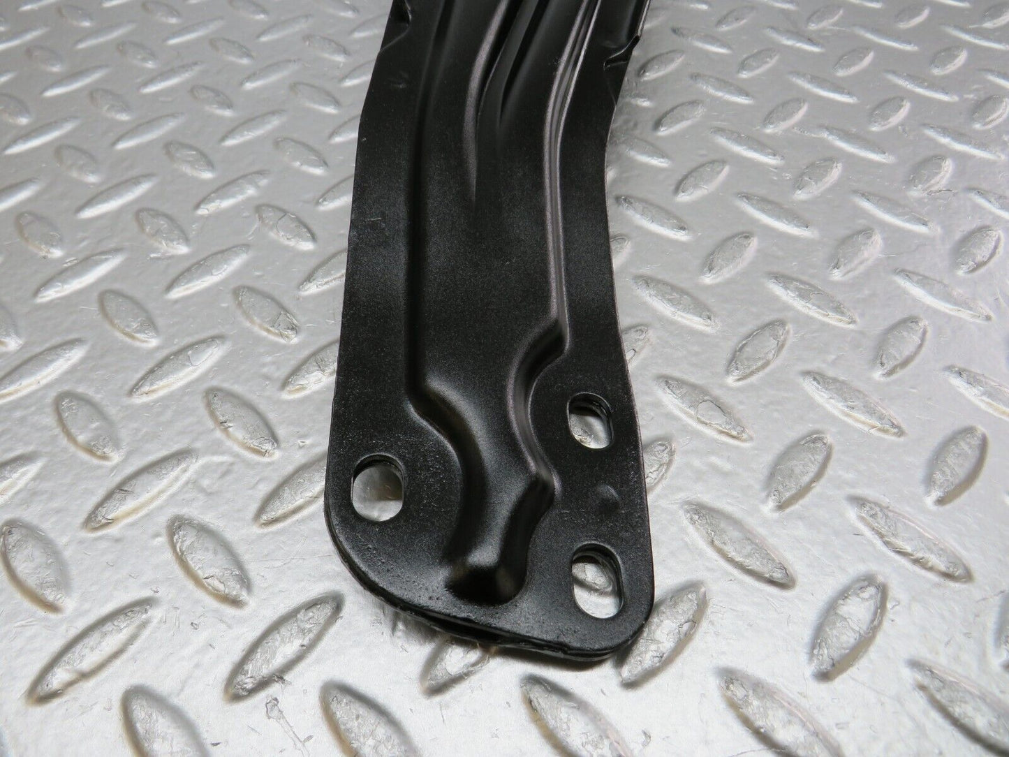 34650 Mercedes-Benz C126 380SEC Coupe Gearbox Mount Bracket