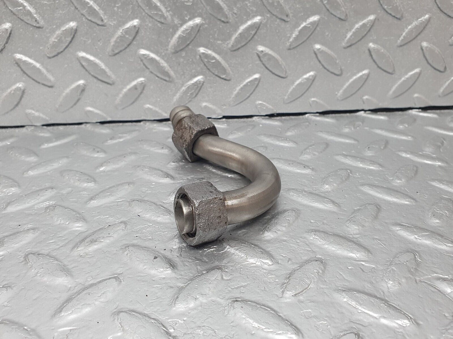 43566 Mercedes-Benz C126 380SEC Coupe EGR Valve Hose Pipe