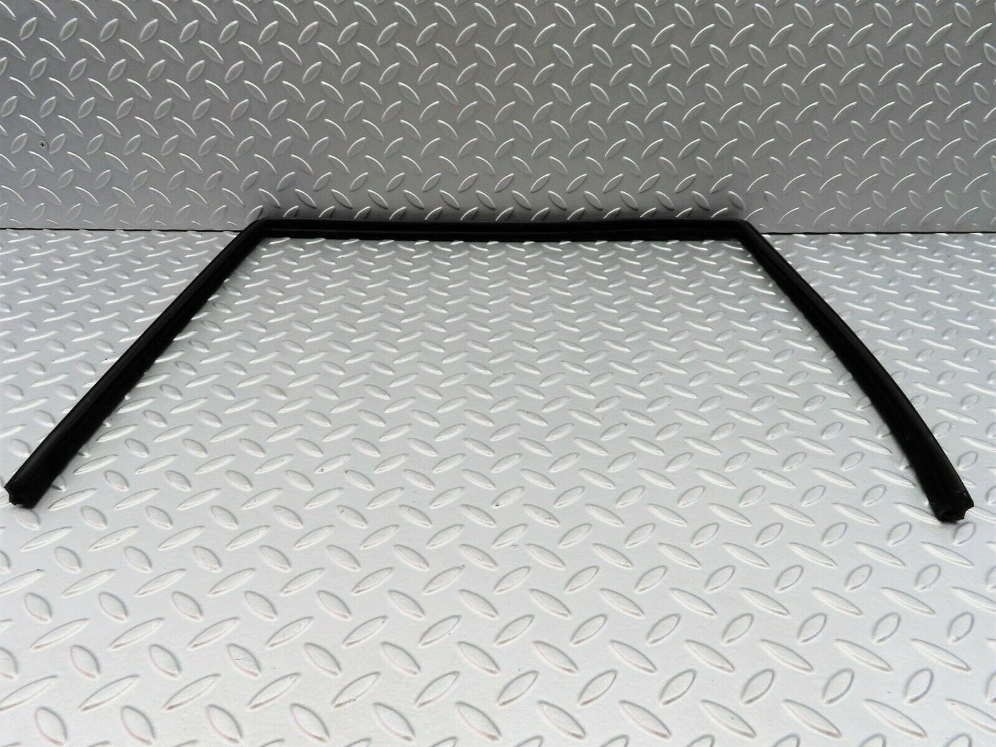 6612 Mercedes-Benz S124 E220 Wagon Window Seal Rubber Rear Right