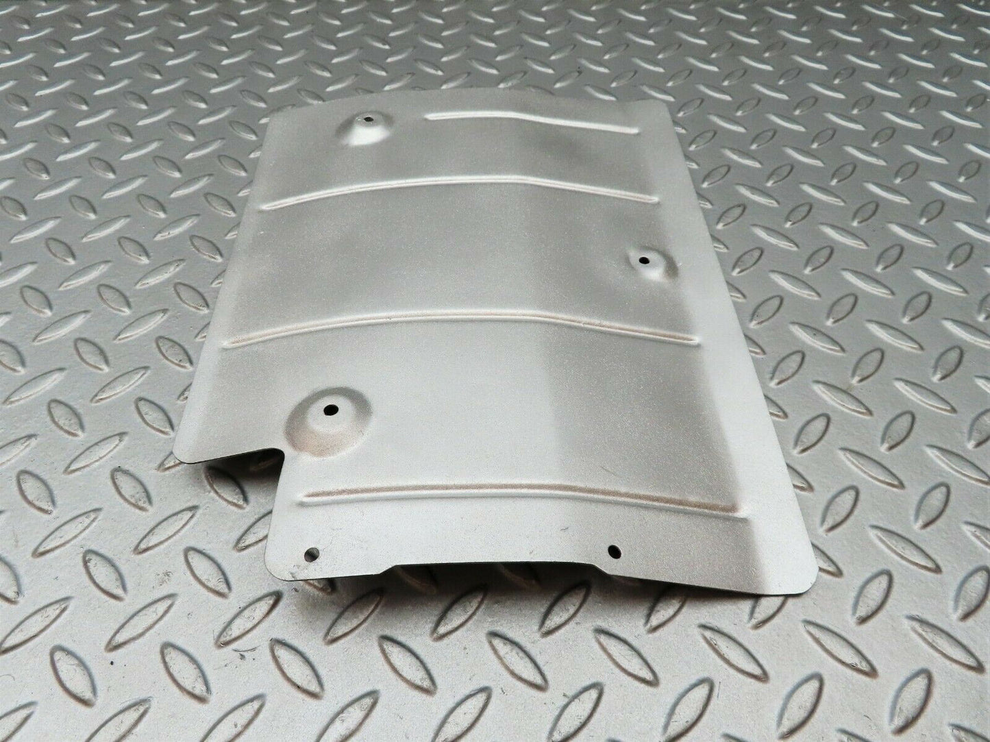 3995 Mercedes-Benz S123 200T Wagon Exhaust Heat Shield