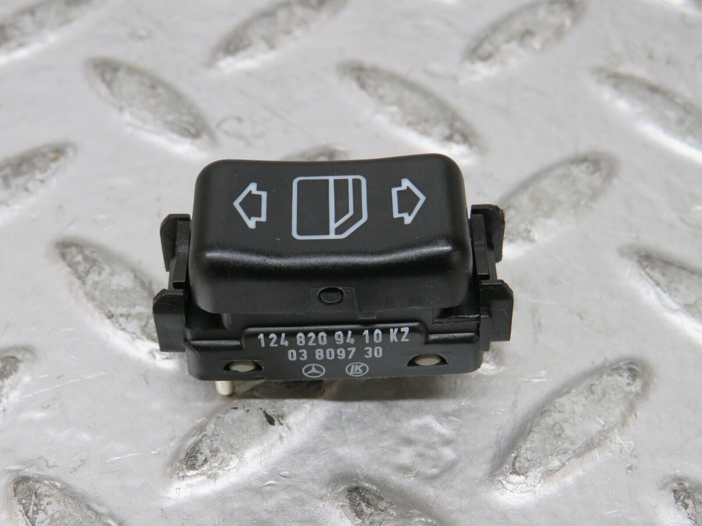 27563 Mercedes-Benz S124 300TE Electric Window Switch Right Side 1248209410
