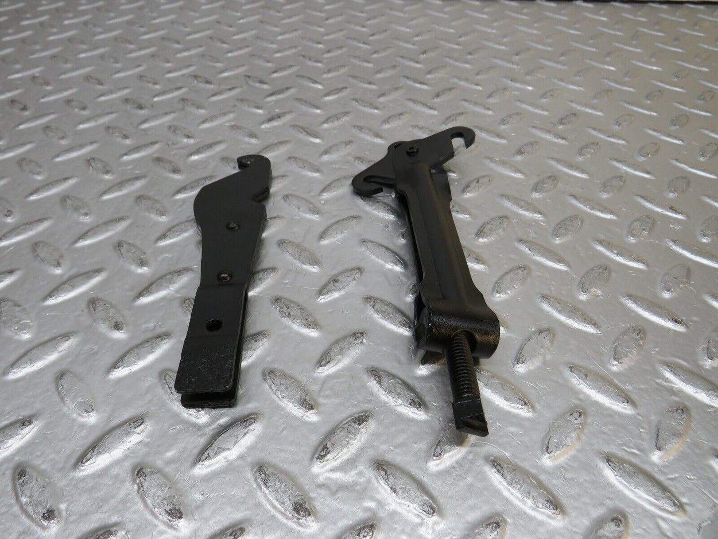 29753 Mercedes-Benz W123 230E Handbrake Adjusting Handbrake Regulator