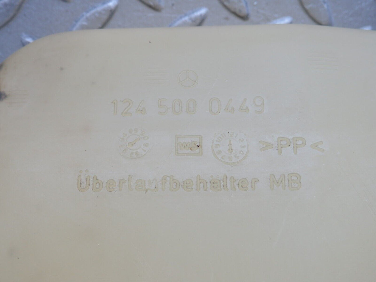 37860 Mercedes-Benz A124 320E Cabriolet Coolant Expansion Tank 1245000449