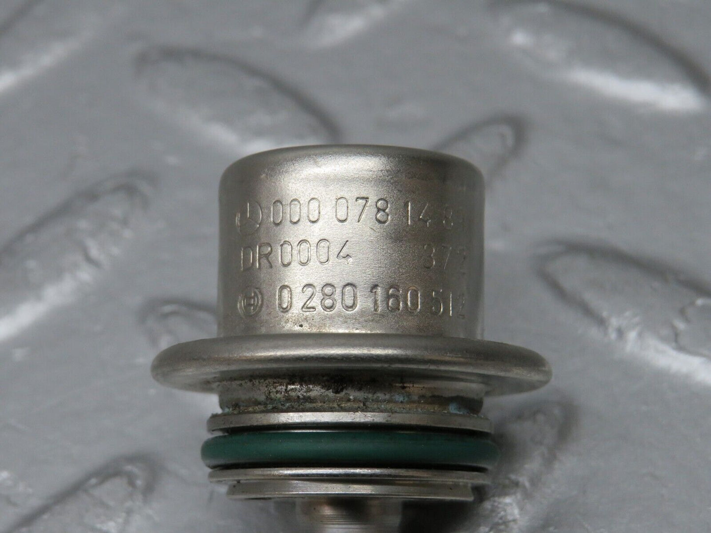 38567 Mercedes-Benz R129 280SL Coupe Fuel Pressure Regulator Bosch 0000781489