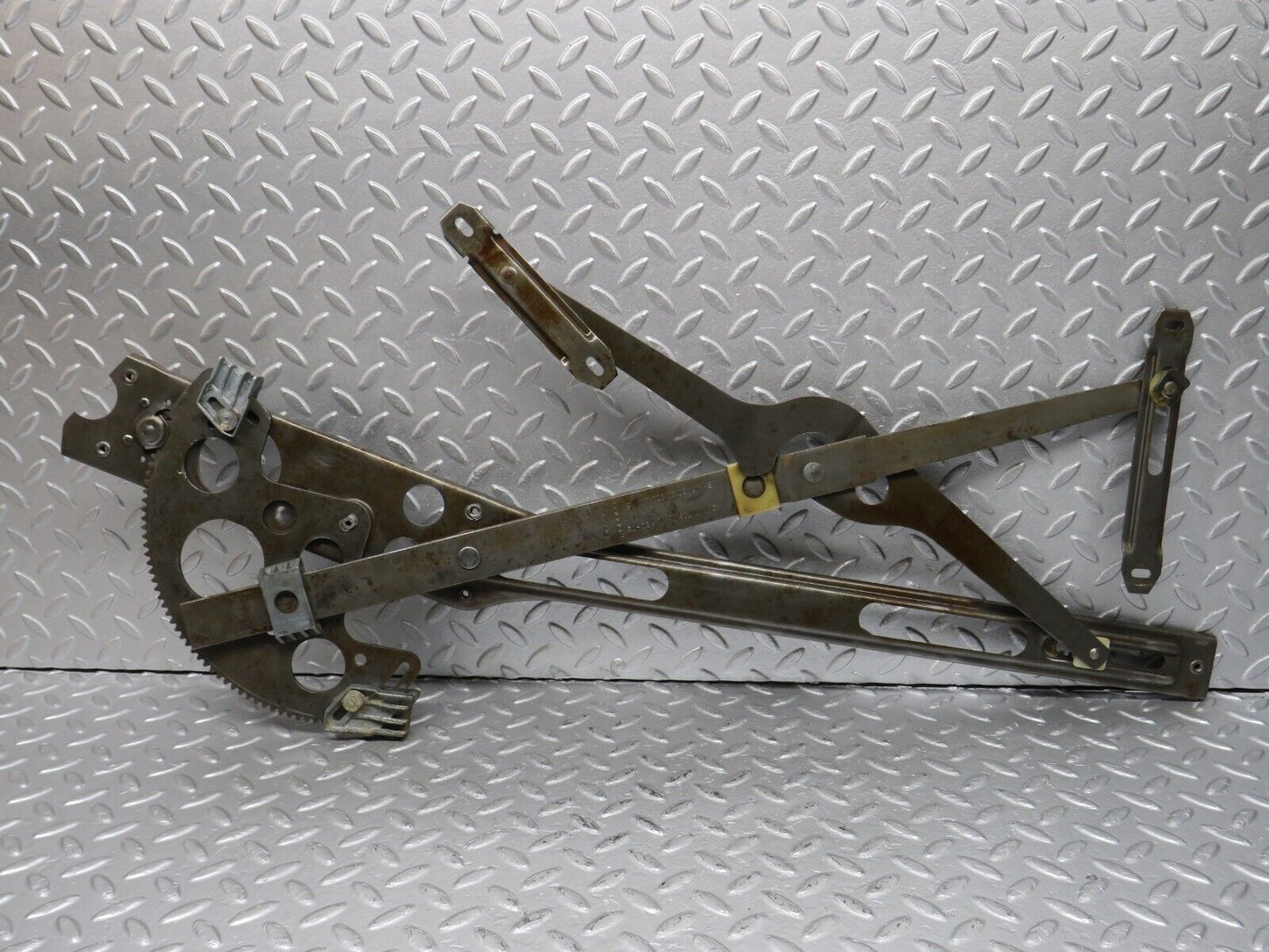 40117 Mercedes-Benz R107 350SL Coupe Front Left Manual Window Regulator 1077250502
