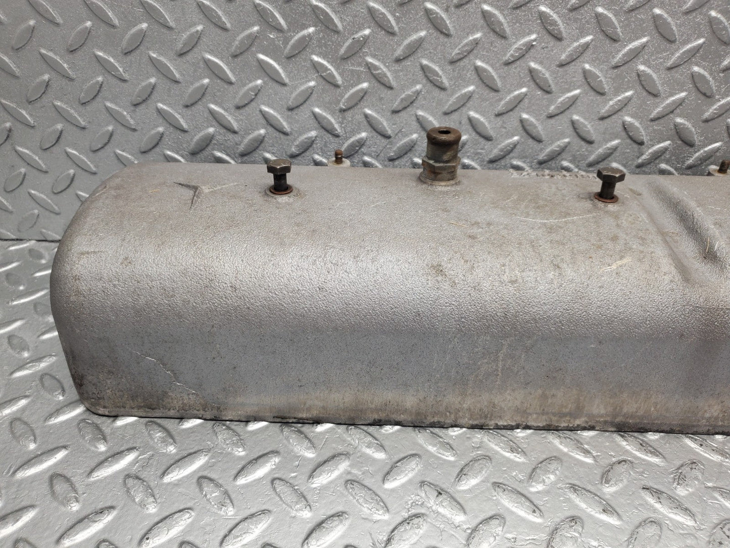 W112 cylinder head cover used OEM