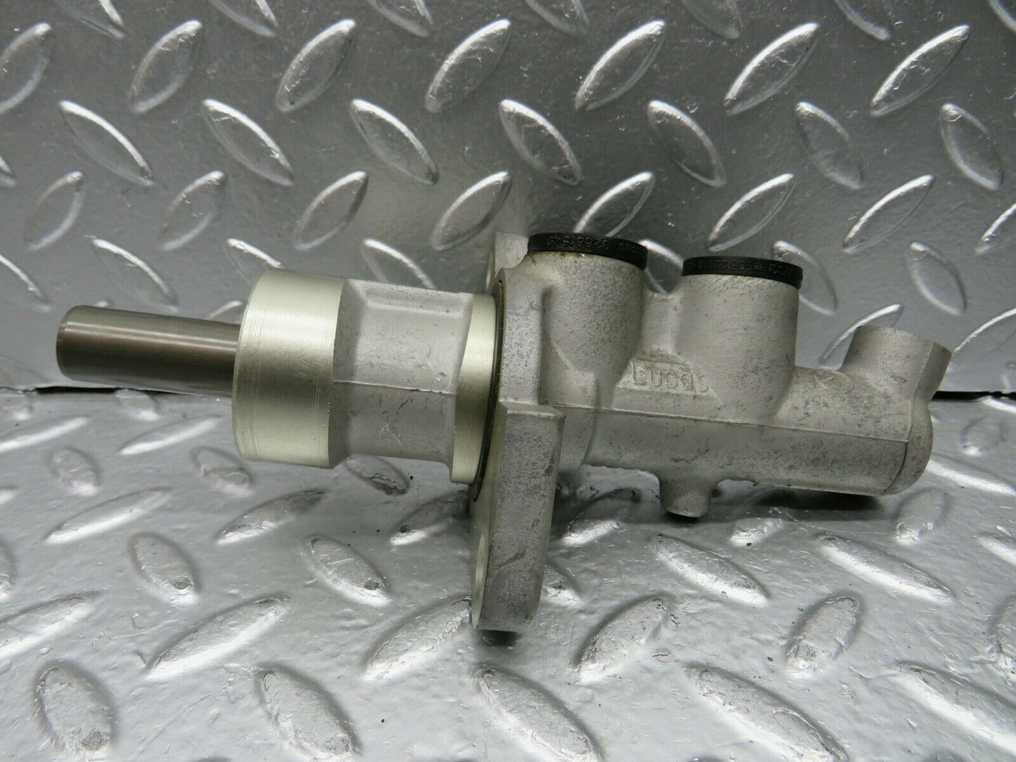 22414 Mercedes-Benz C124 E220 Coupe Brake Master Cylinder