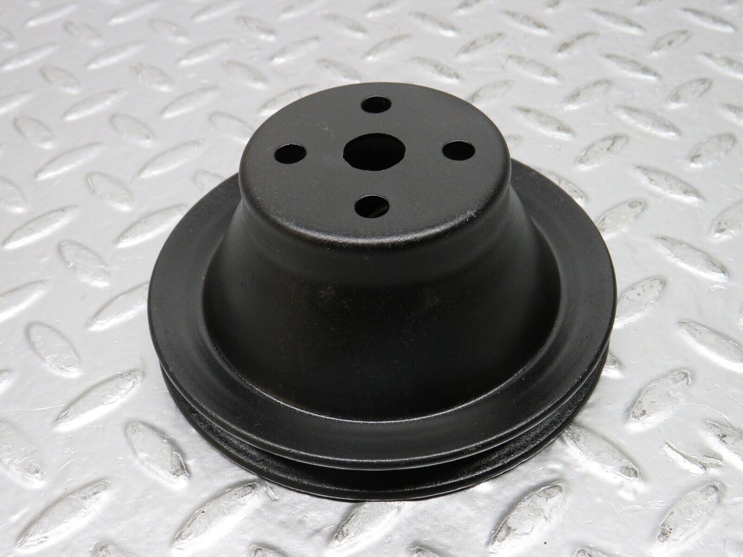 0395 Mercedes-Benz W123 220D Water Pump Pulley