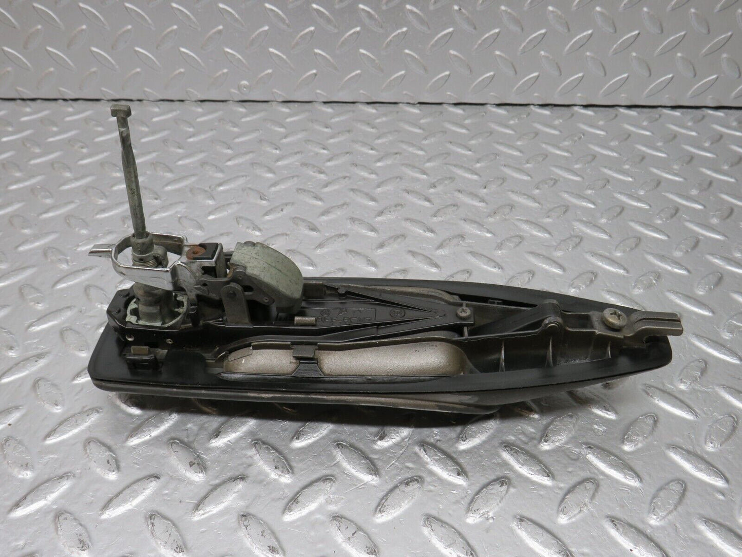 34398 Mercedes-Benz C126 380SEC Coupe Right Exterior Door Handle No Key