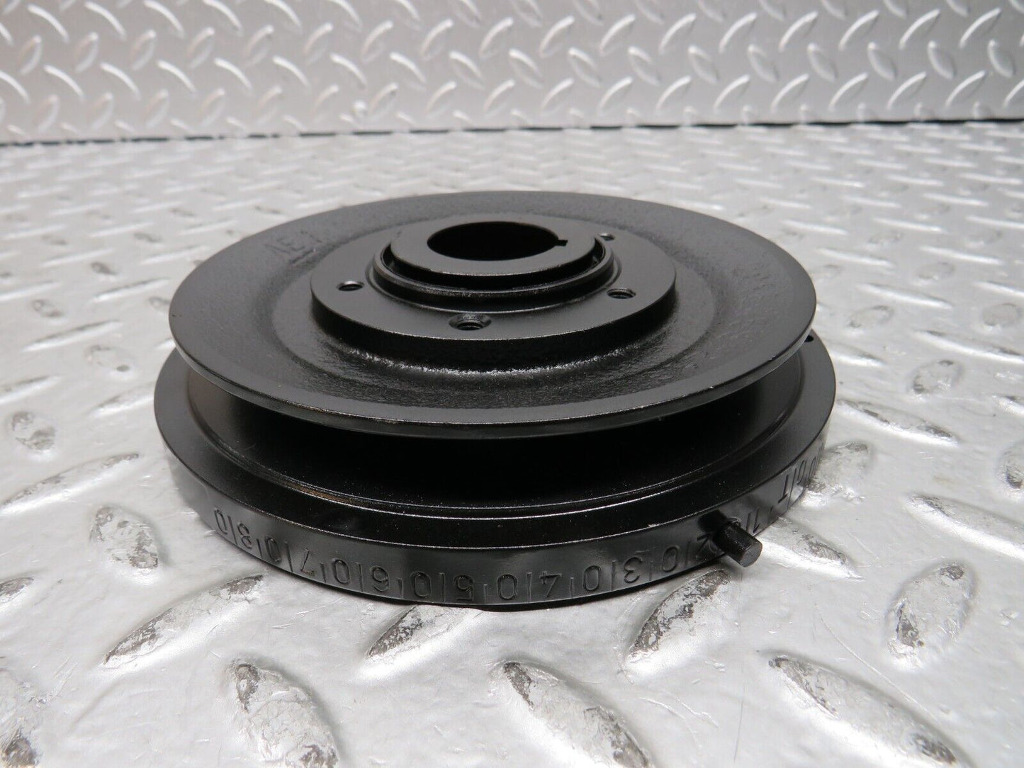 28759 Mercedes-Benz W123 230E Crankshaft Vibration Damper Pulley 1020302203