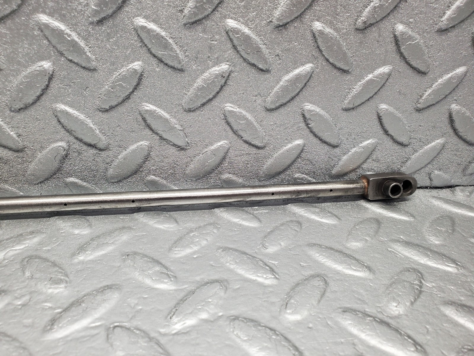 W112 camshaft oil tube used OEM