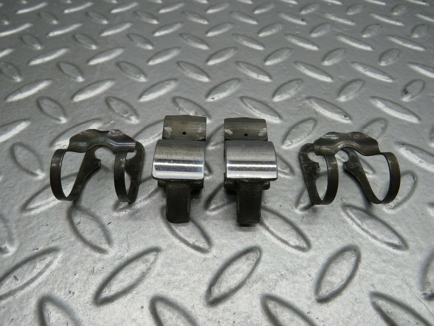 22290 Mercedes-Benz S123 280TE Wagon Valve Rocker Arm With Retaining Spring