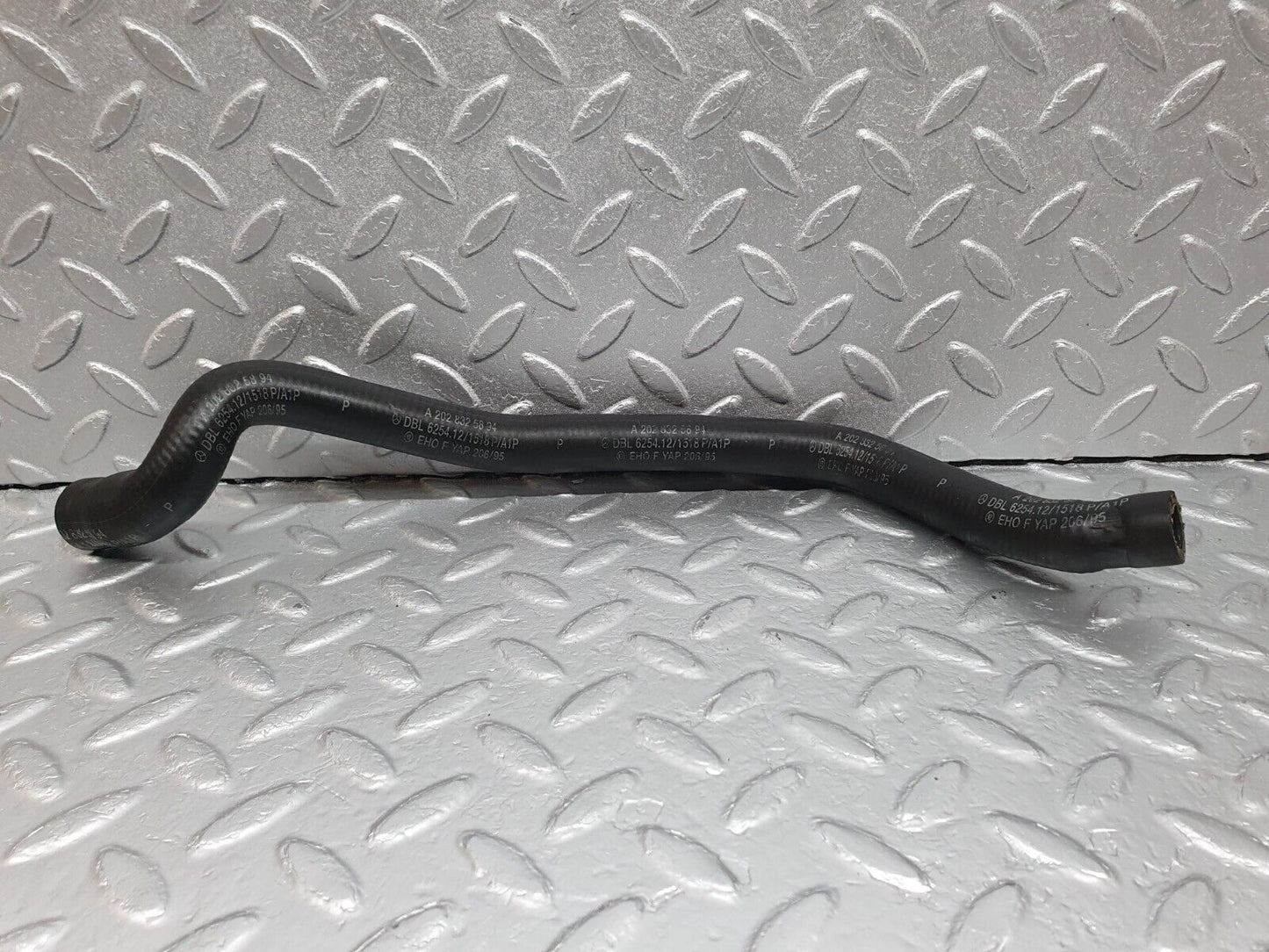 42067 Mercedes-Benz W202 C200 Heater Hose Pipe 2028325994 2028325894 2028325794