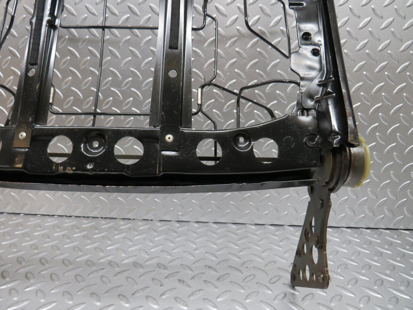 25479 Mercedes-Benz W123 200 Seat Backrest Right Side 1239101485