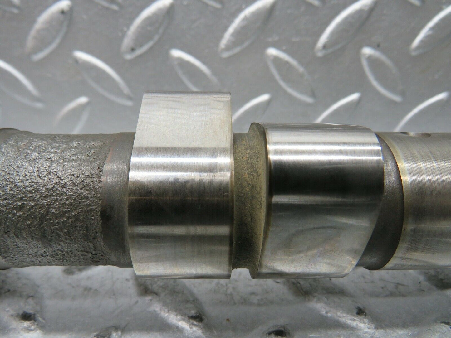 21754 Mercedes-Benz W126 300SE Camshaft