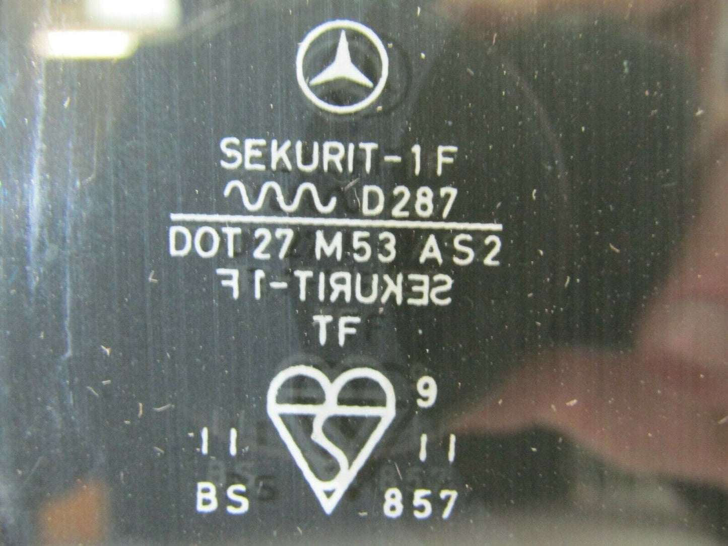 1137 Mercedes-Benz C107 350SLC Coupe Coupe Side Window Rear Left