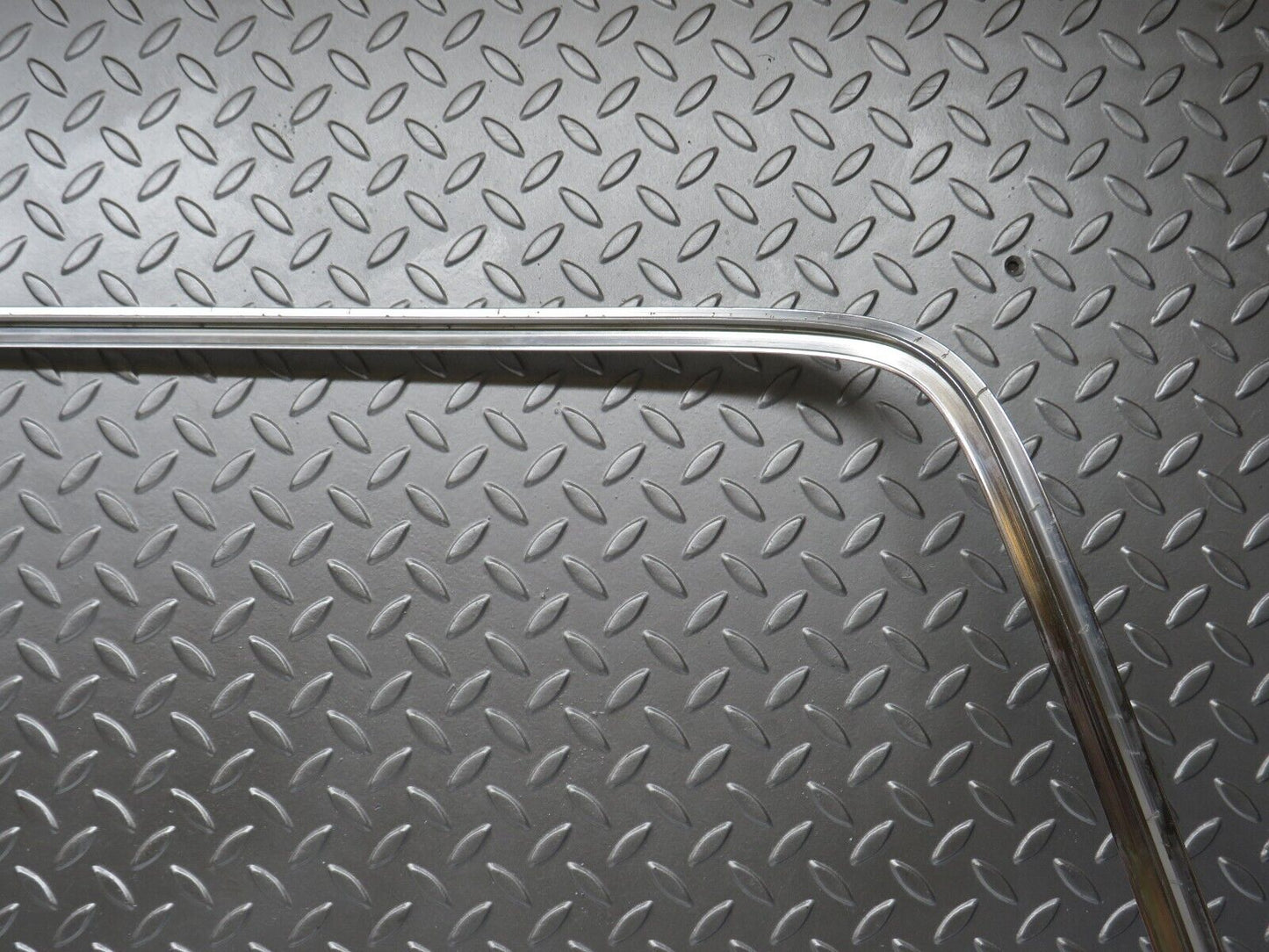 28182 Mercedes-Benz W123 280E Rear Windscreen Chrome Frame