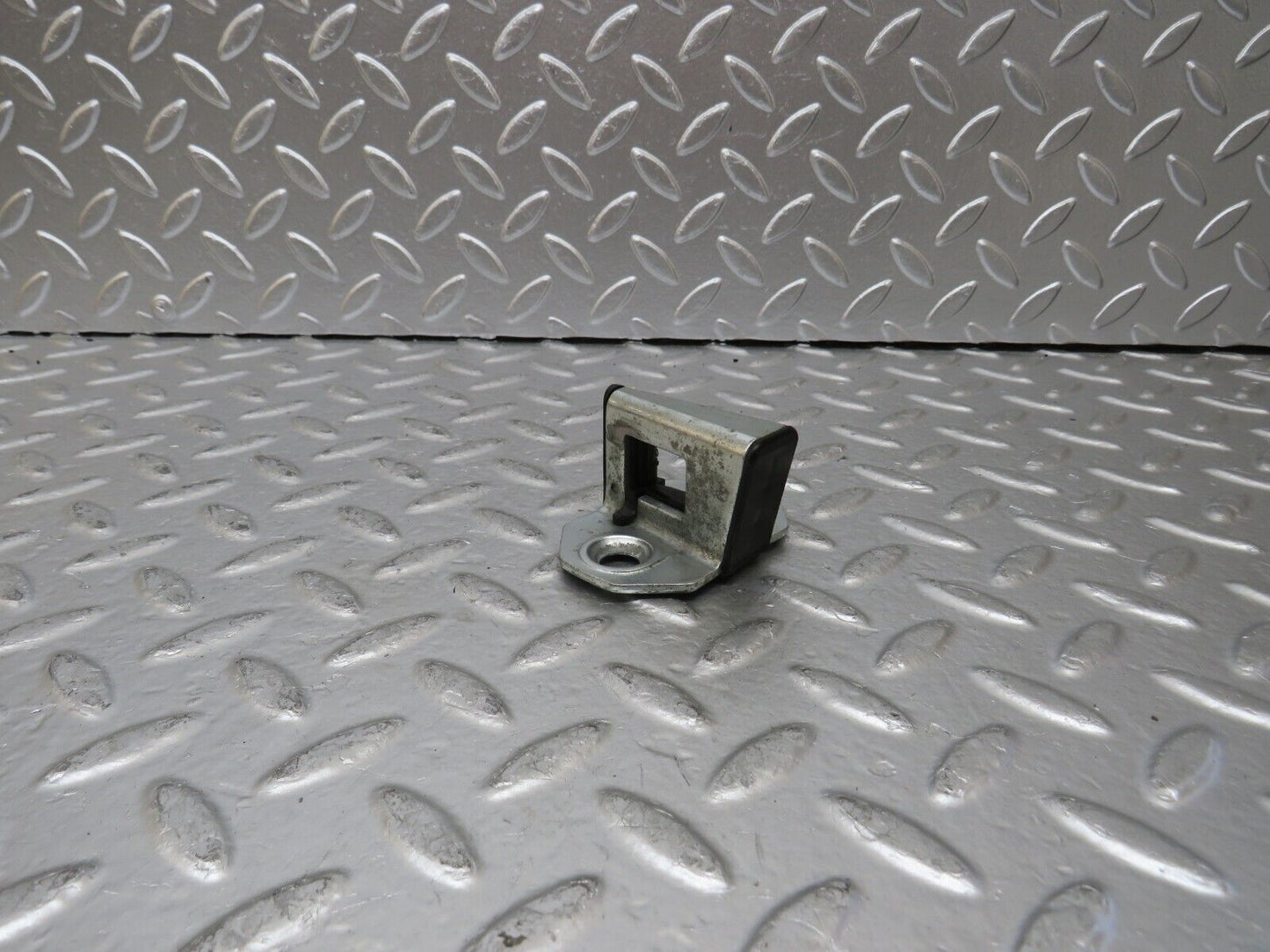 25050 Mercedes-Benz W140 S320 Door Lock Latch Left Side