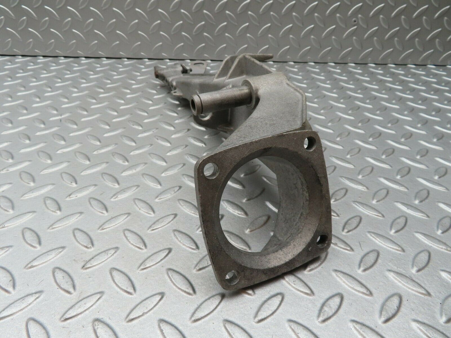 4773 Mercedes-Benz W114 280CE Coupe Brake Pedal Bracket 1152940701