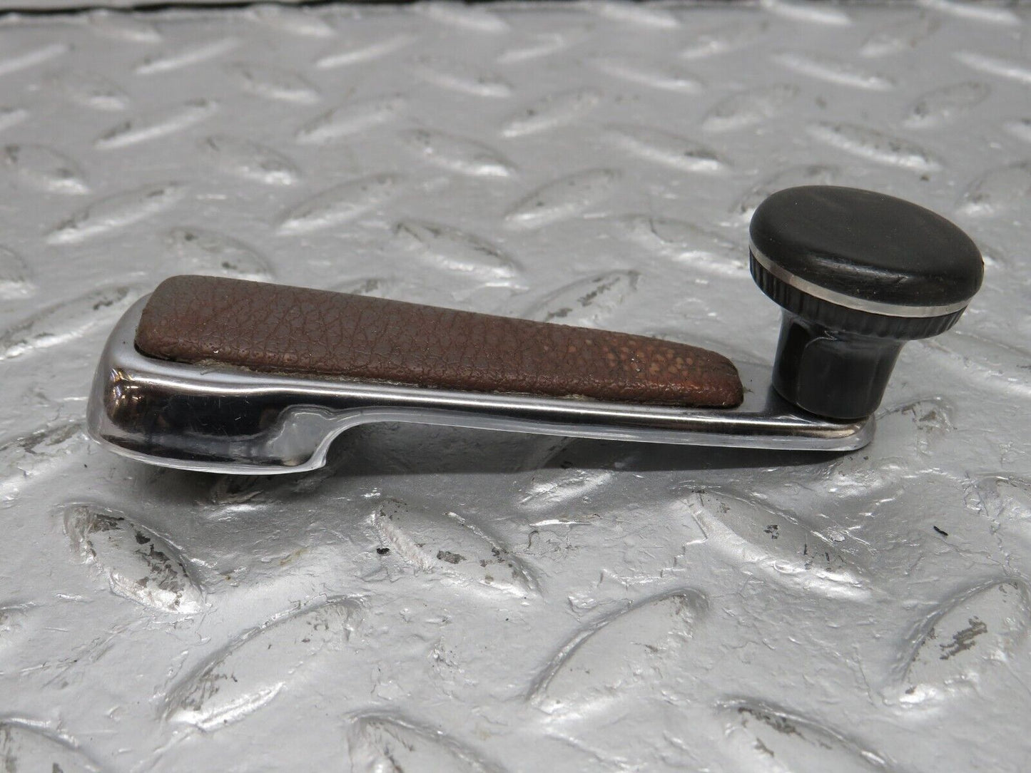 40089 Mercedes-Benz R107 350SL Coupe Window Lifter Crank Handle