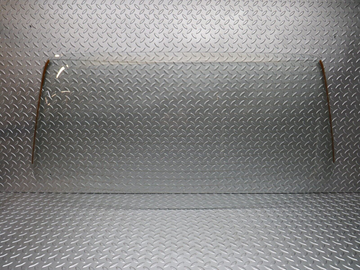 31104 Mercedes-Benz W123 200D Rear Heated Windscreen