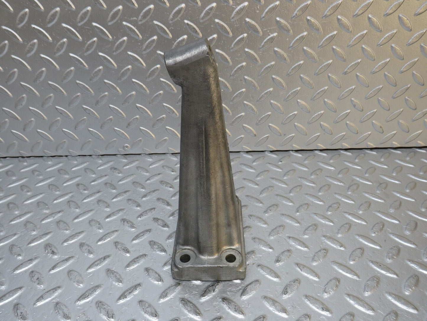 0314 Mercedes-Benz W110 Engine Mount Bracket 1212234604