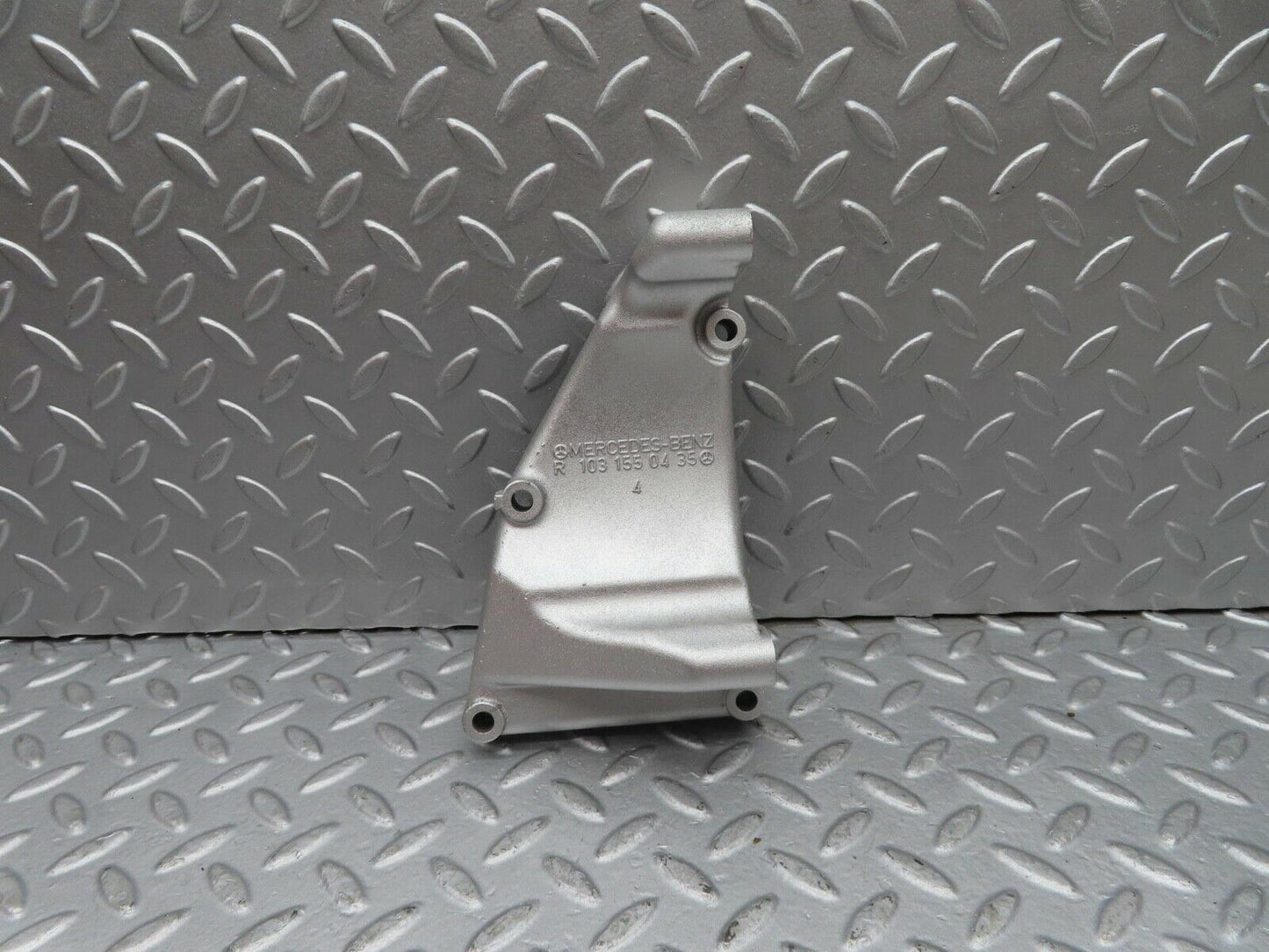 16369 Mercedes-Benz W124 260E Alternator Generator Bracket 1031550435