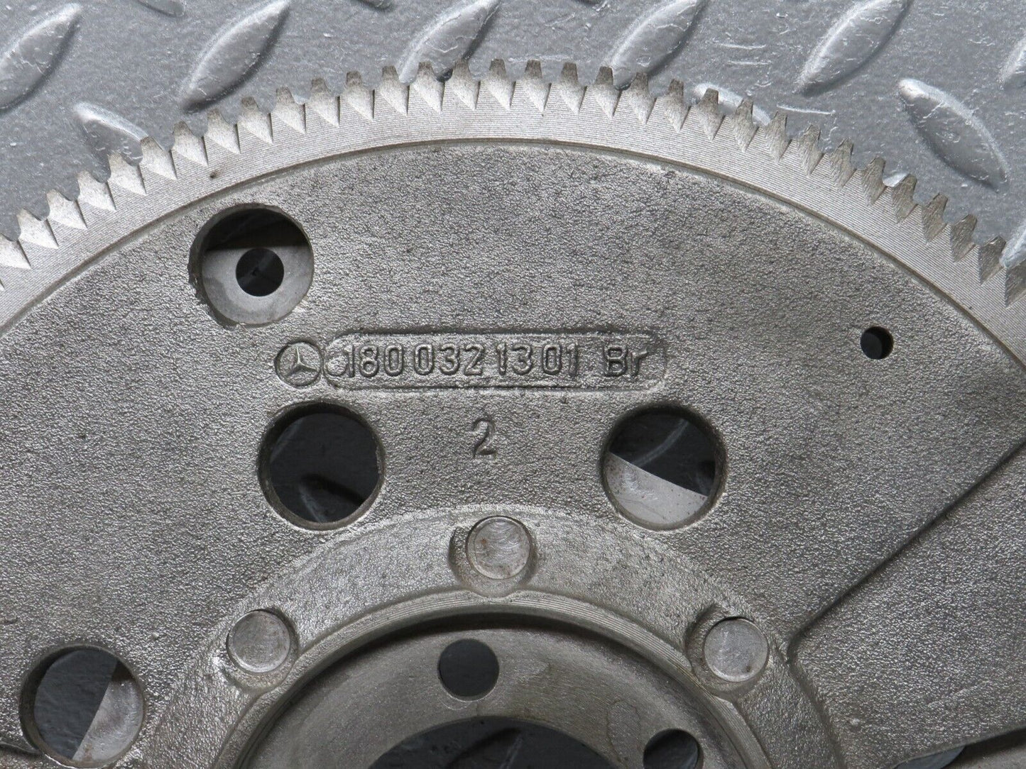 40424 Mercedes-Benz W110 230 Flywheel Starter Ring 1800321301