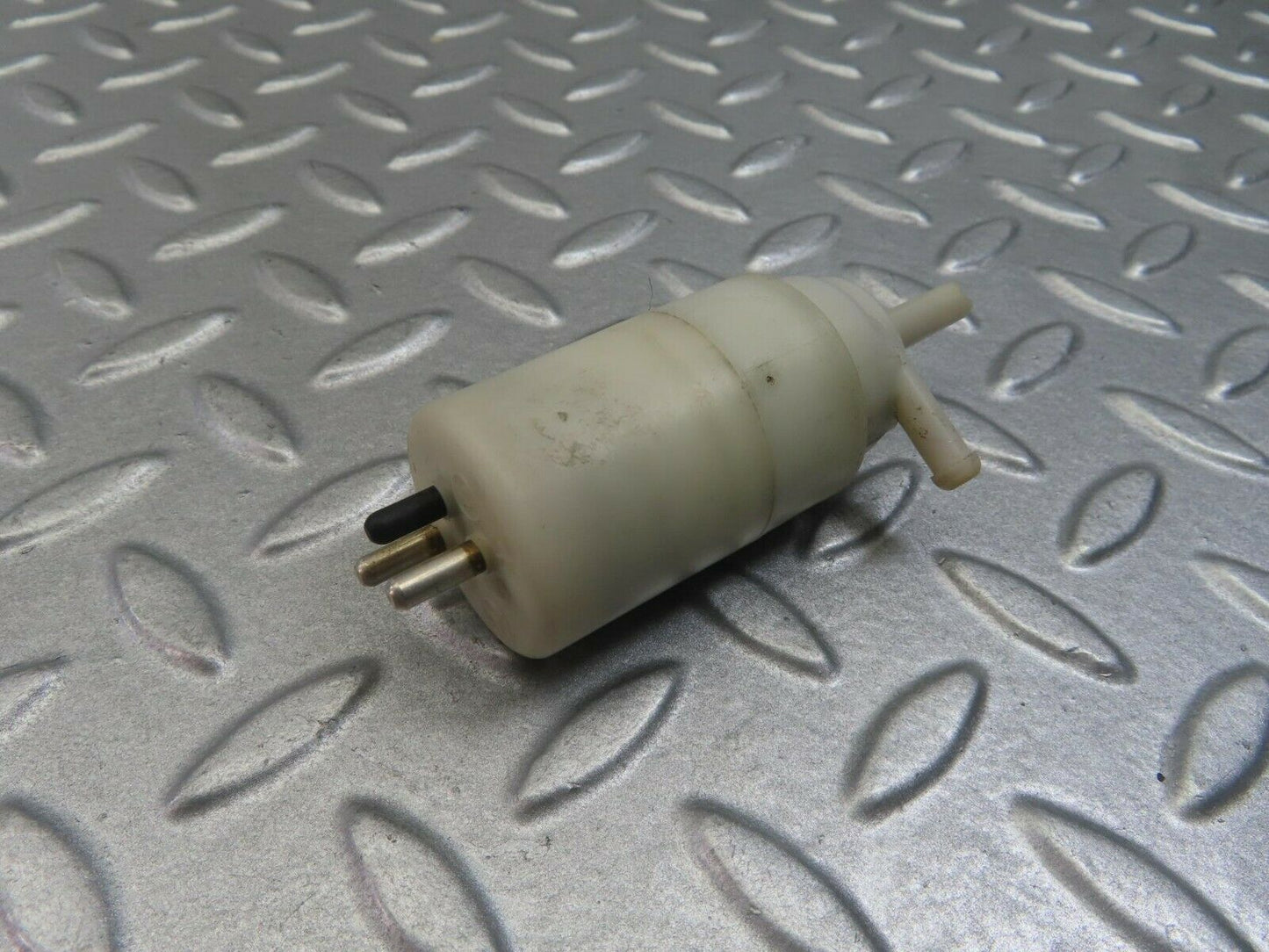 8310 Mercedes-Benz W124 Windscreen Washer Pump 1248690221