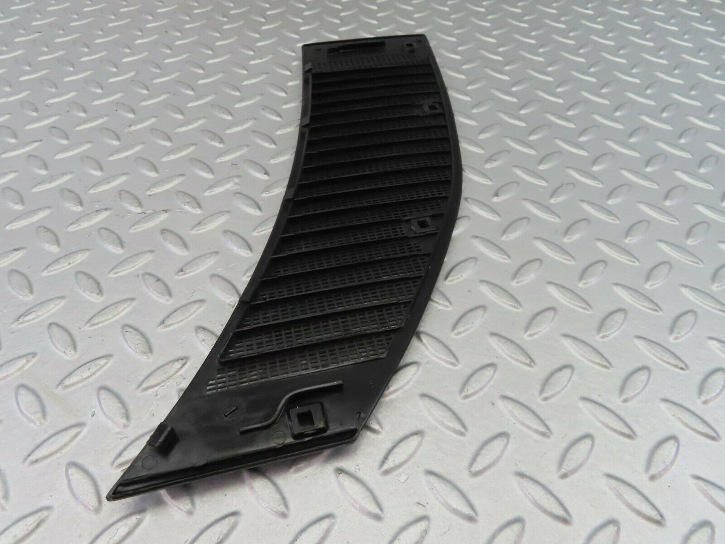7569 Mercedes-Benz S123 230TE Wagon Air Intake Grill Left Side 1238362965