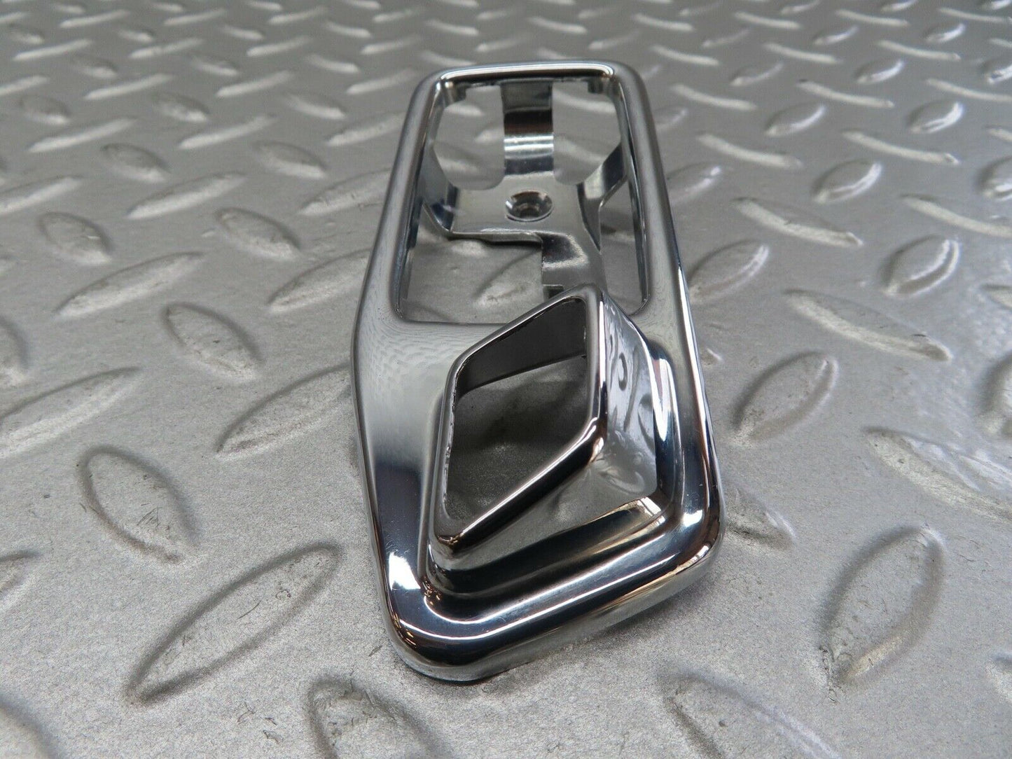 17572 Mercedes-Benz W116 450SEL Chrome Frame For Door Opener Rear Right