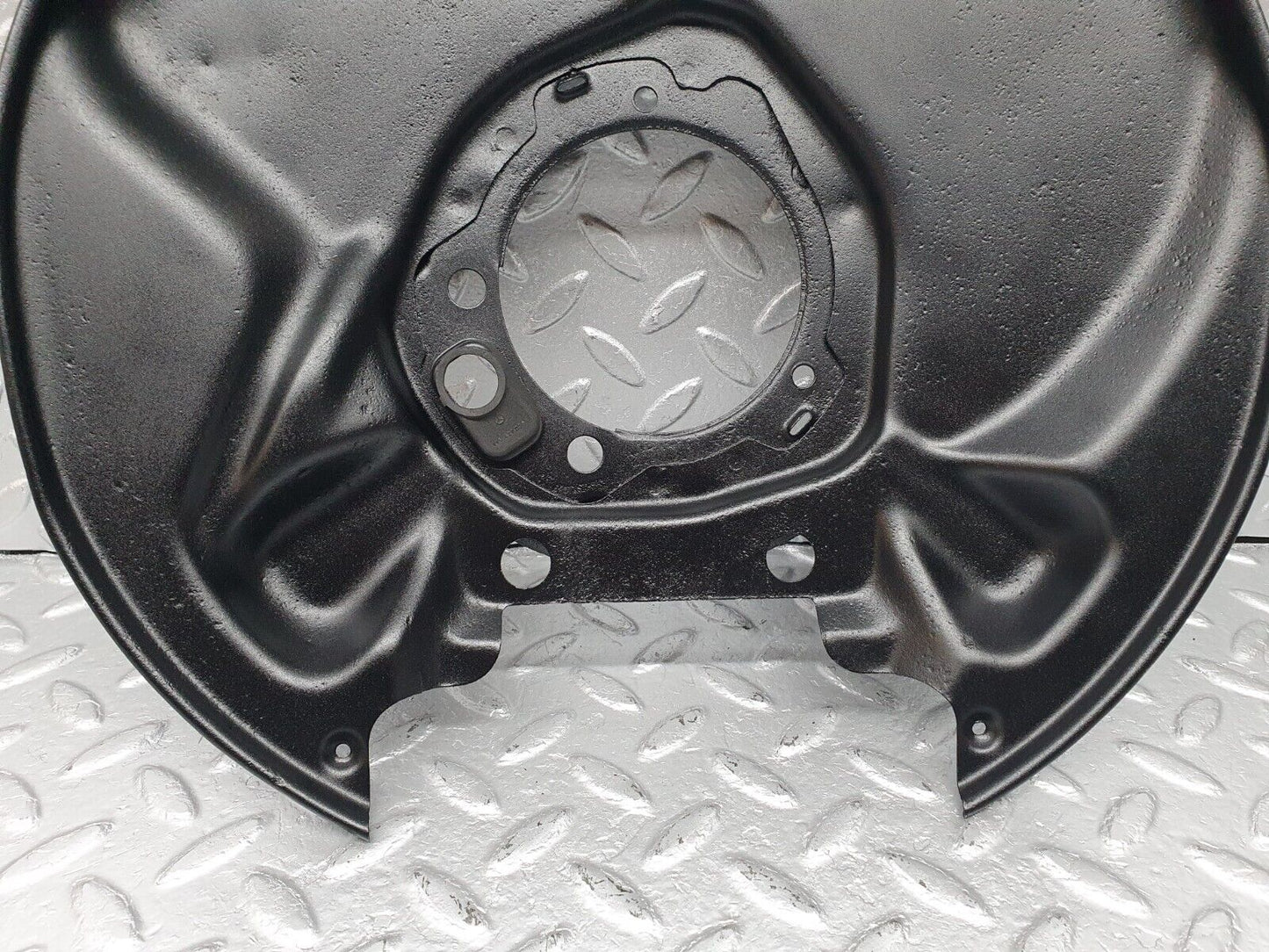40716 Mercedes-Benz W123 300D Rear Right Brake Disc Protection Plate 1154270396