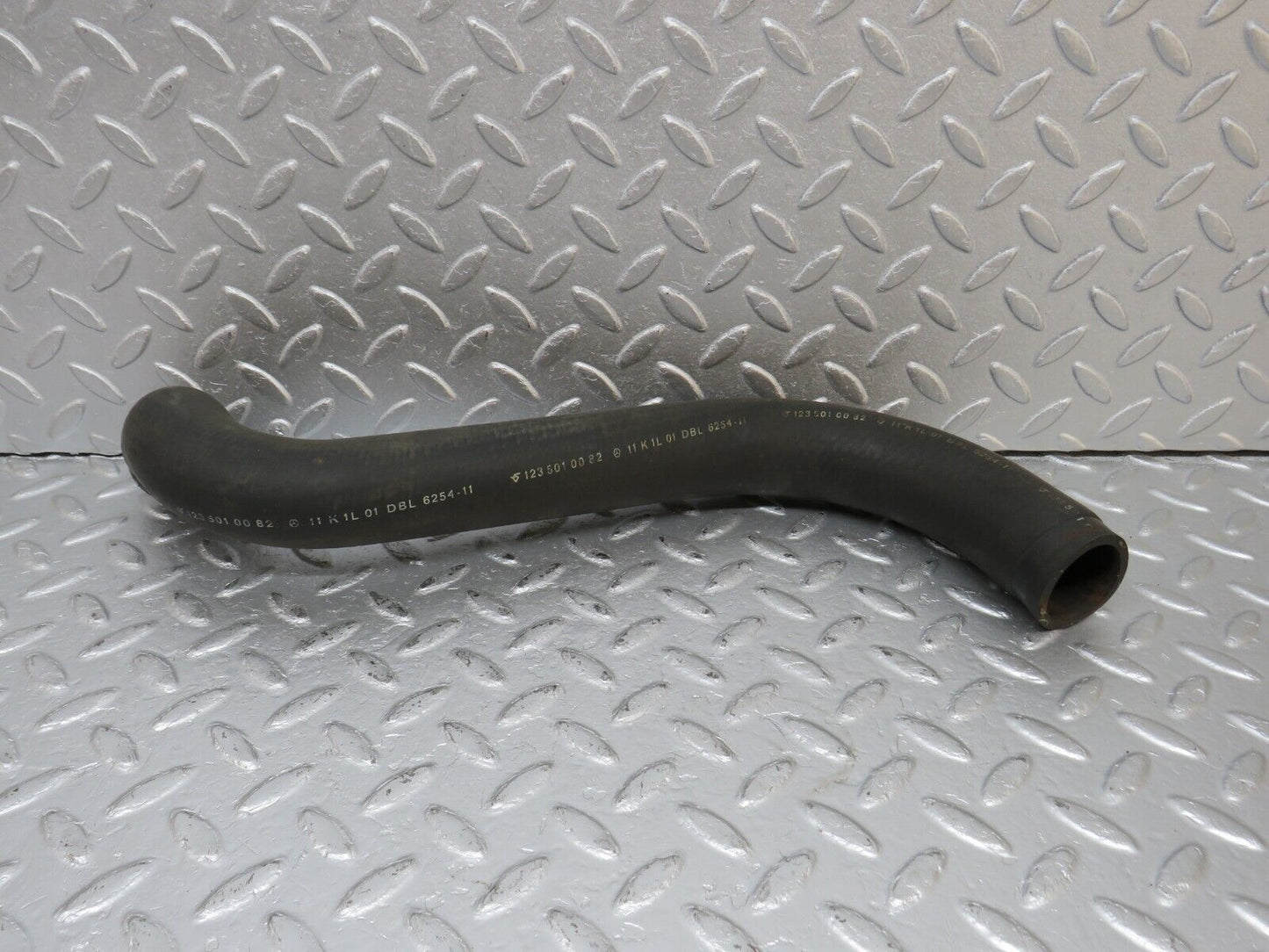 40578 Mercedes-Benz W123 300D Radiator Hose Pipe 1235010082