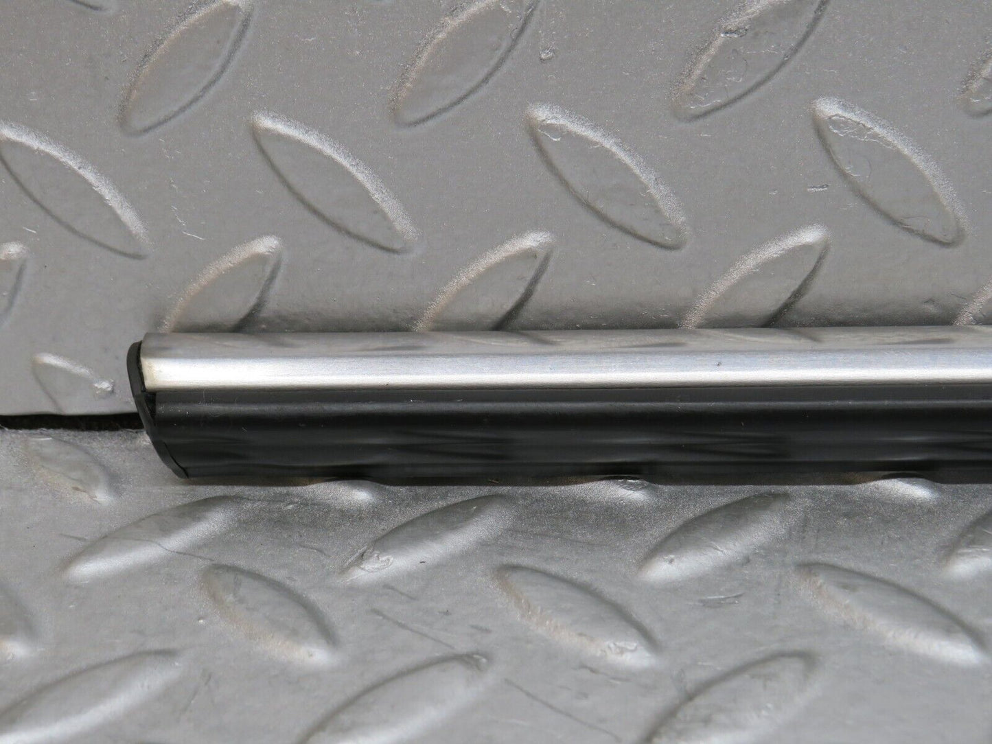 37310 Mercedes-Benz W109 300SEL Rear Right Door Centre Moulding Trim
