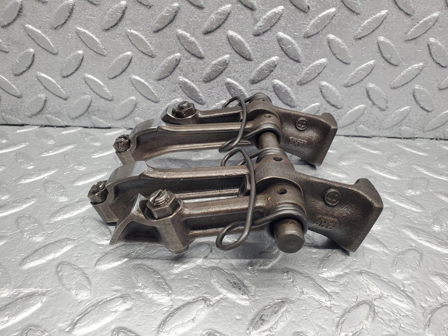 W112 rocker arm support arm and shaft used OEM