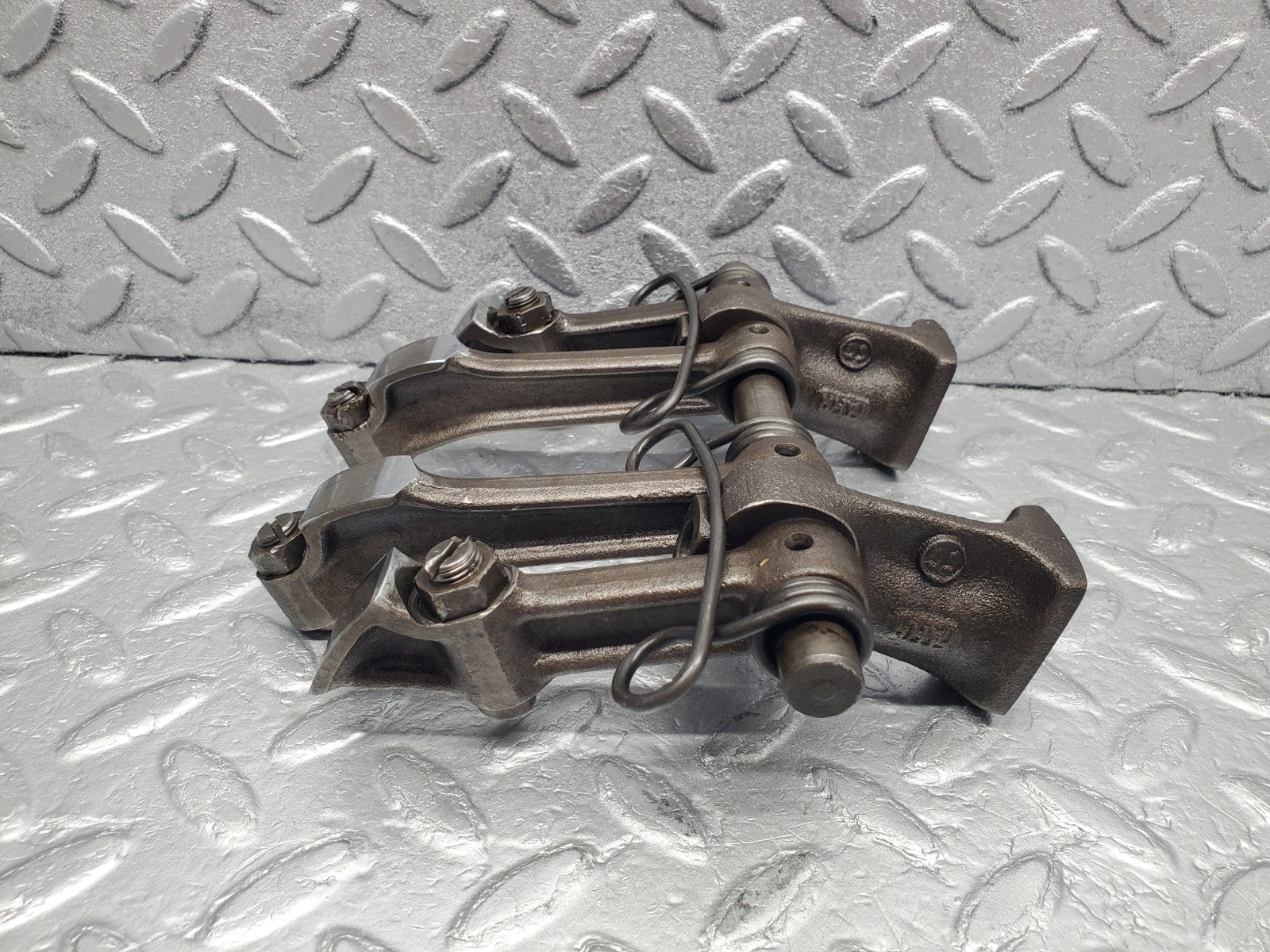 W112 rocker arm support arm and shaft used OEM