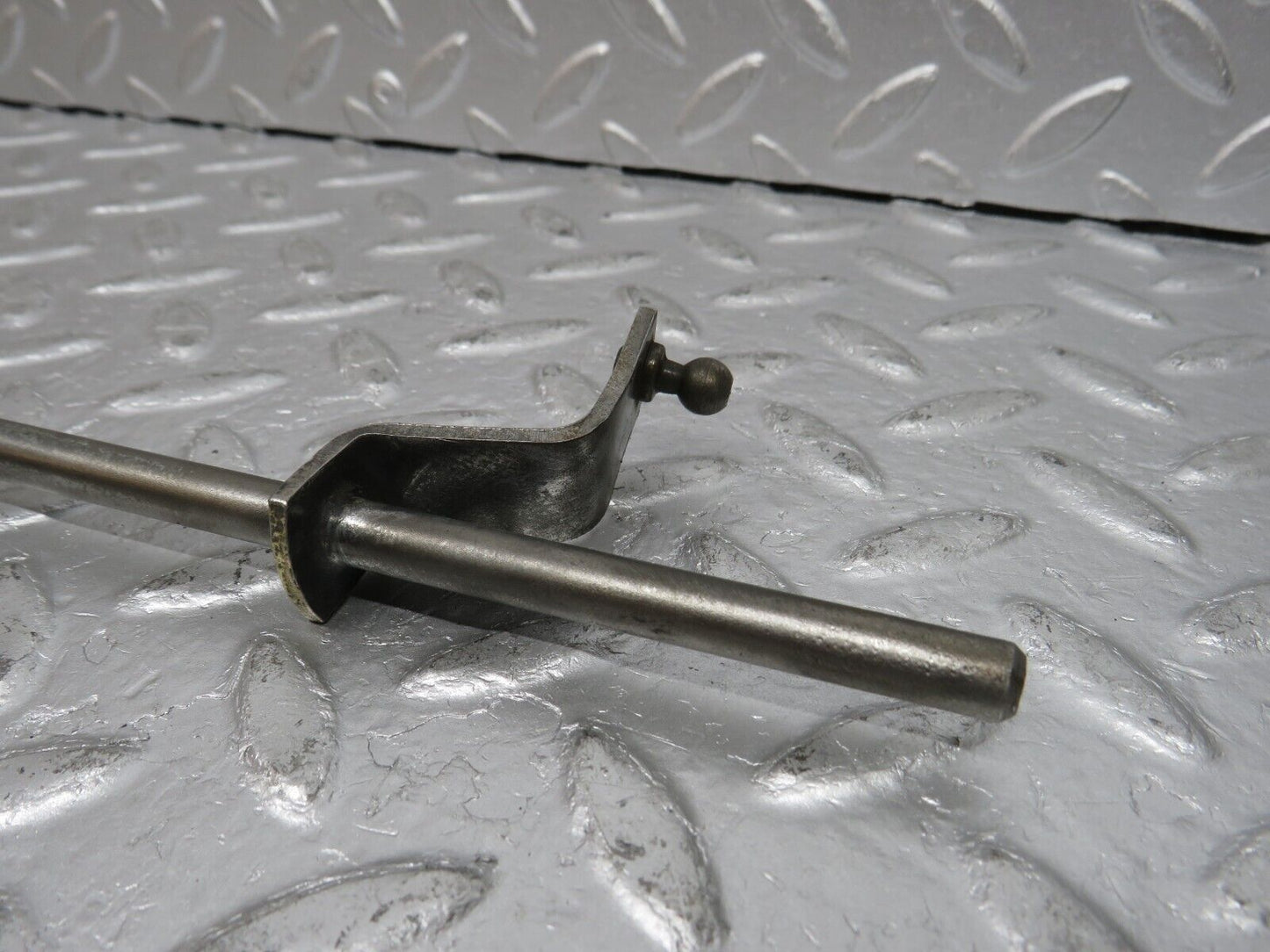 32784 Mercedes-Benz C107 R107 350 V8 Accelerator Pedal Linkage